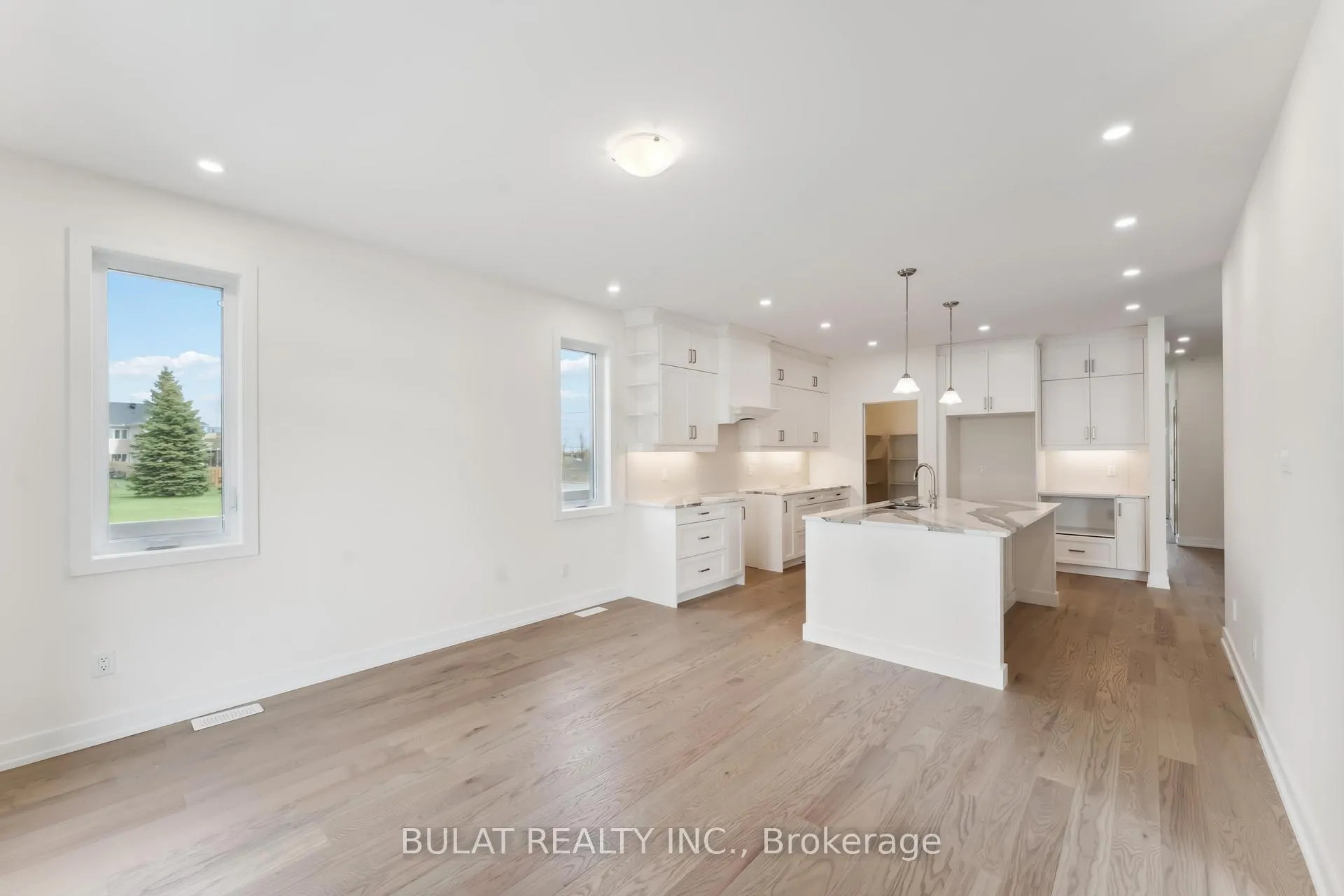 Photo 10 of 1361 Kitchener Avenue, Ottawa, Ellwood — HOMEH