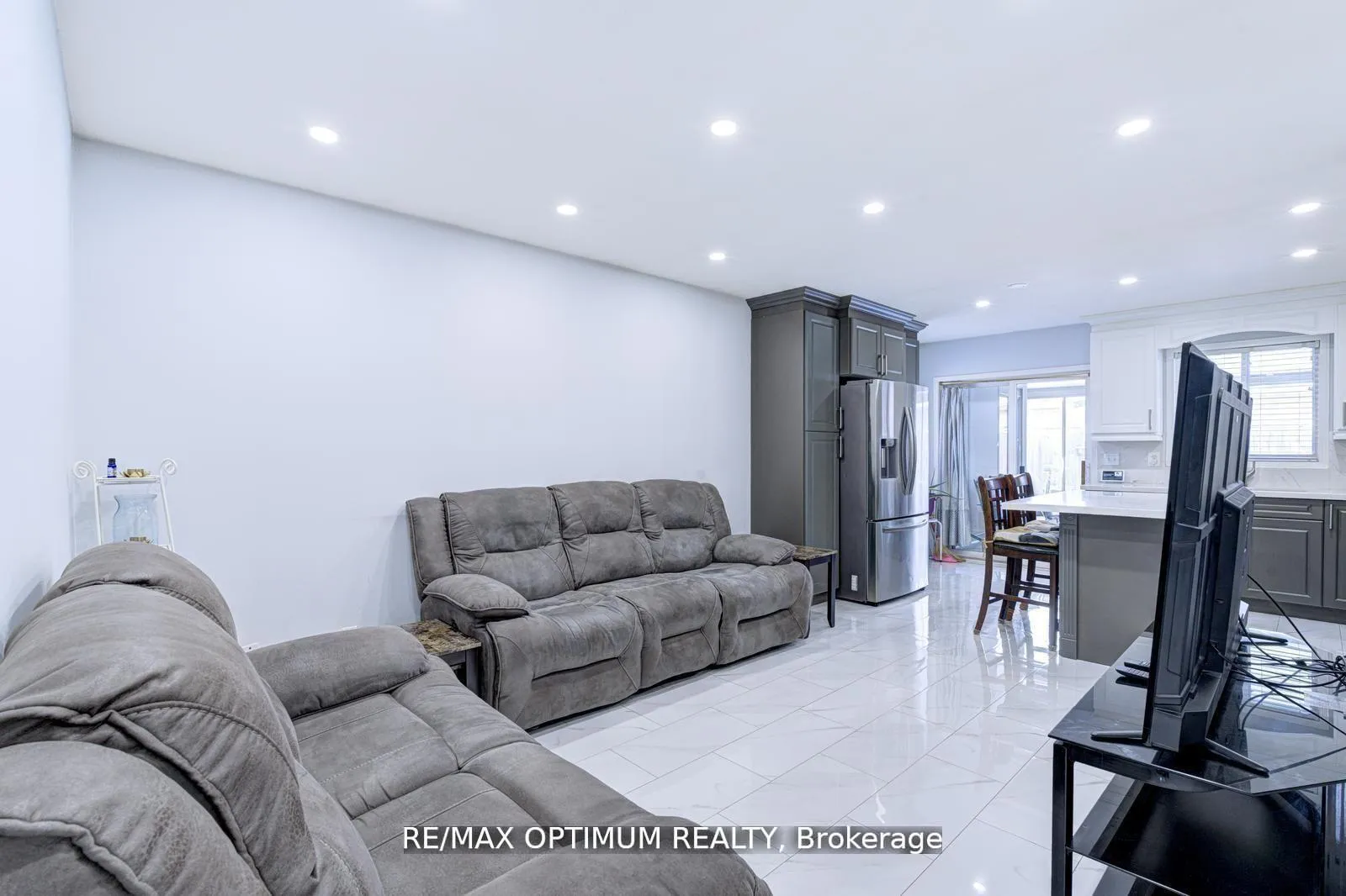 Photo 5 of 177 Hanmer Street E, Barrie, East Bayfield — HOMEH