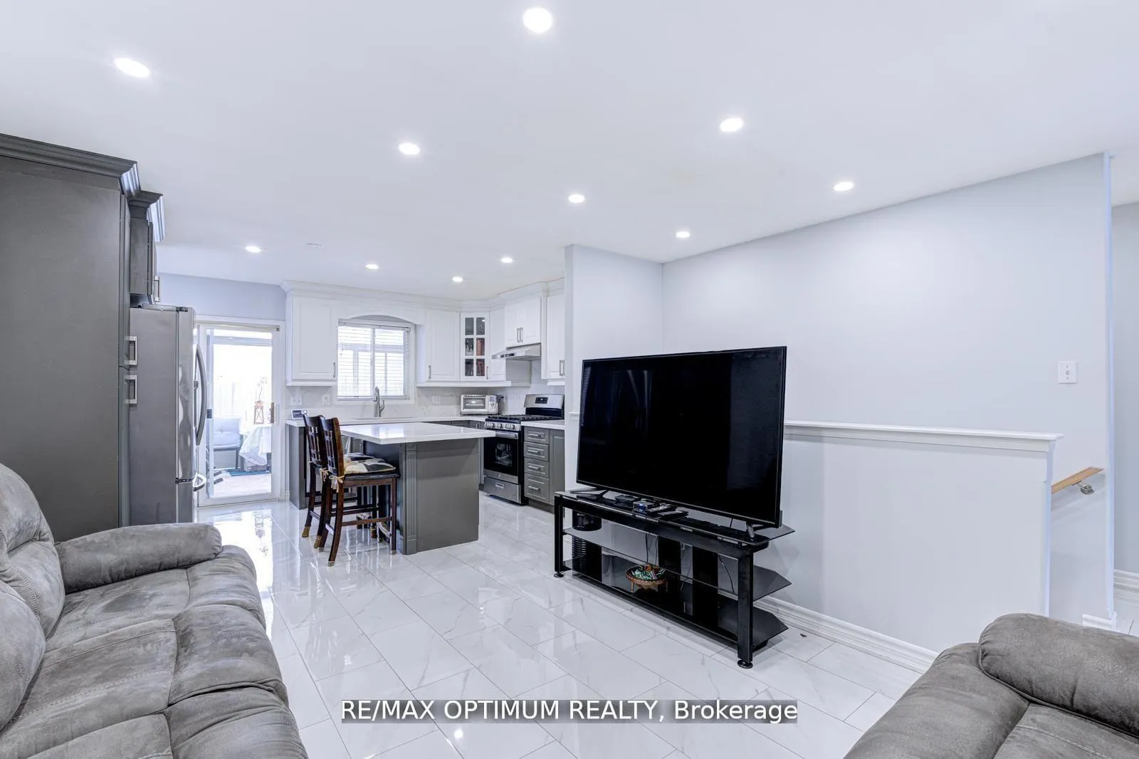 Photo 7 of 177 Hanmer Street E, Barrie, East Bayfield — HOMEH