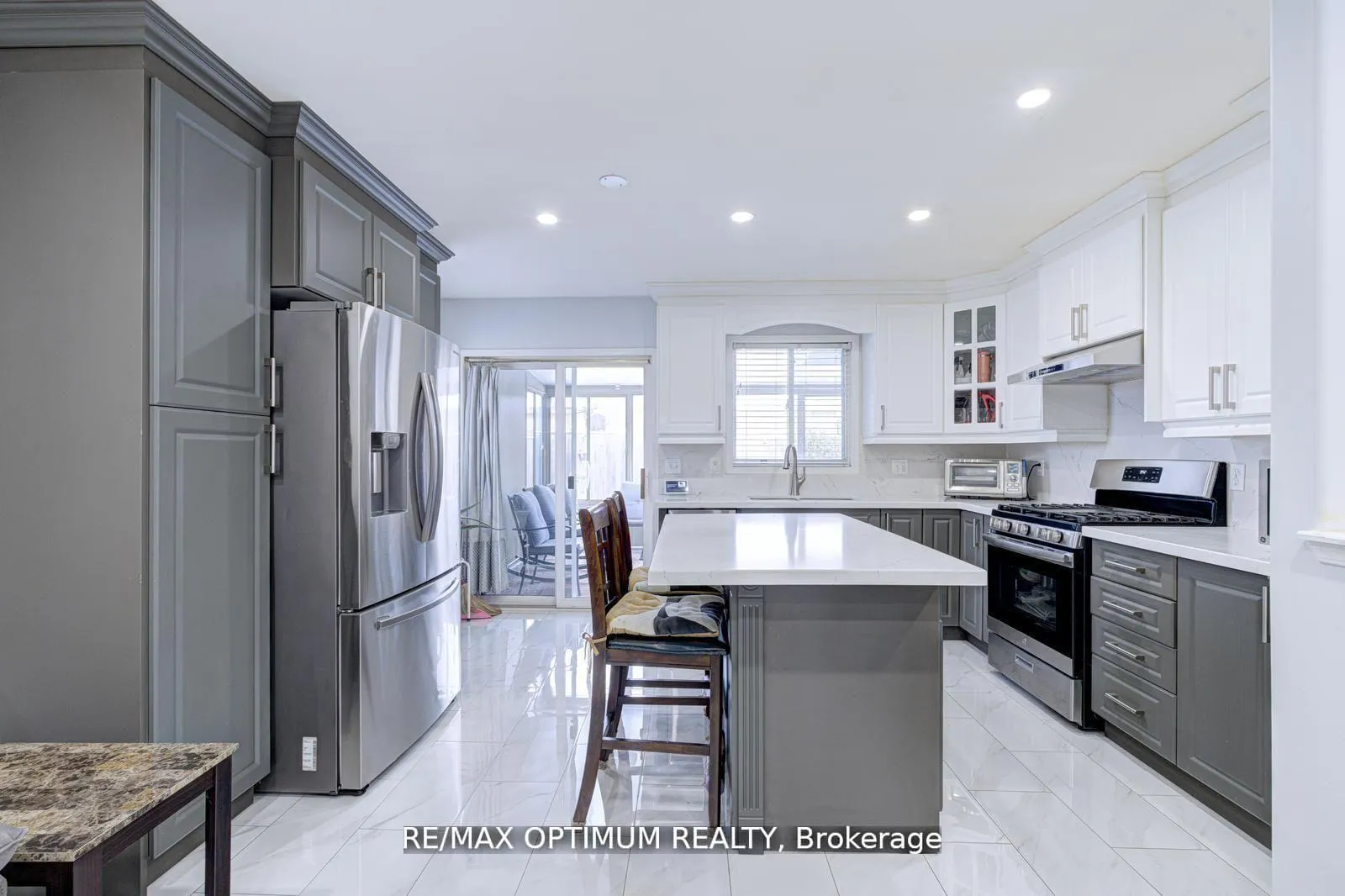 Photo 10 of 177 Hanmer Street E, Barrie, East Bayfield — HOMEH