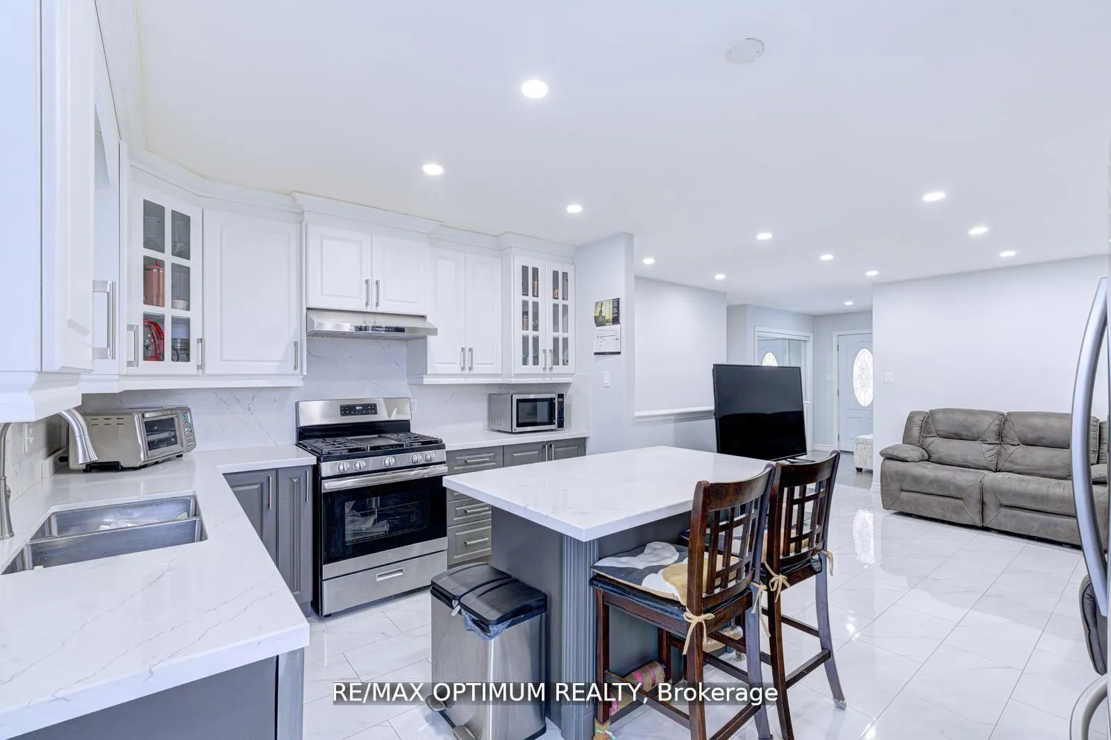Photo 12 of 177 Hanmer Street E, Barrie, East Bayfield — HOMEH