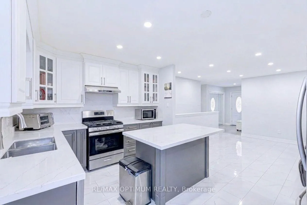 Photo 13 of 177 Hanmer Street E, Barrie, East Bayfield — HOMEH