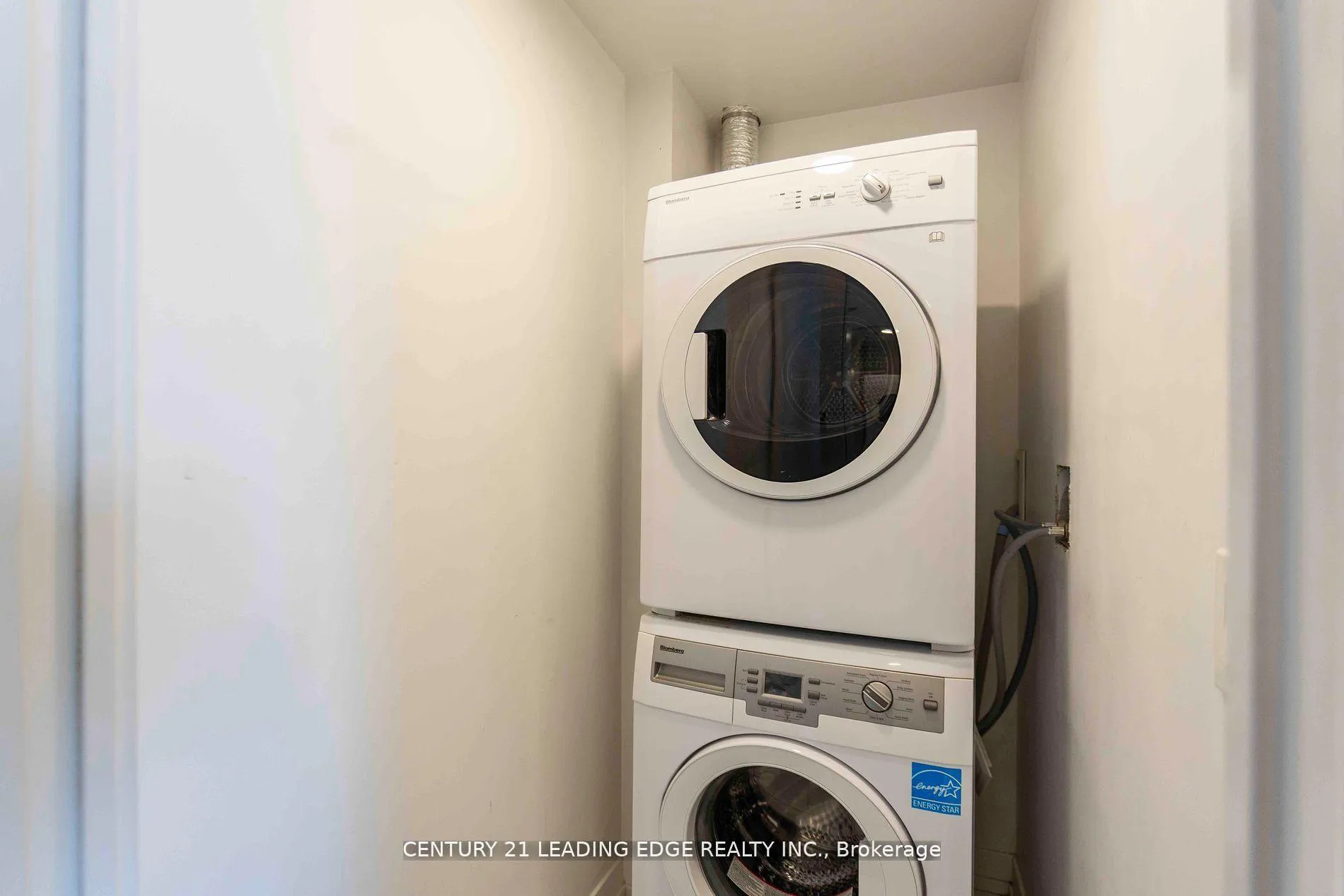 Photo 9 of Unit 3403, 125 Redpath Avenue, Toronto, Mount Pleasant East — HOMEH