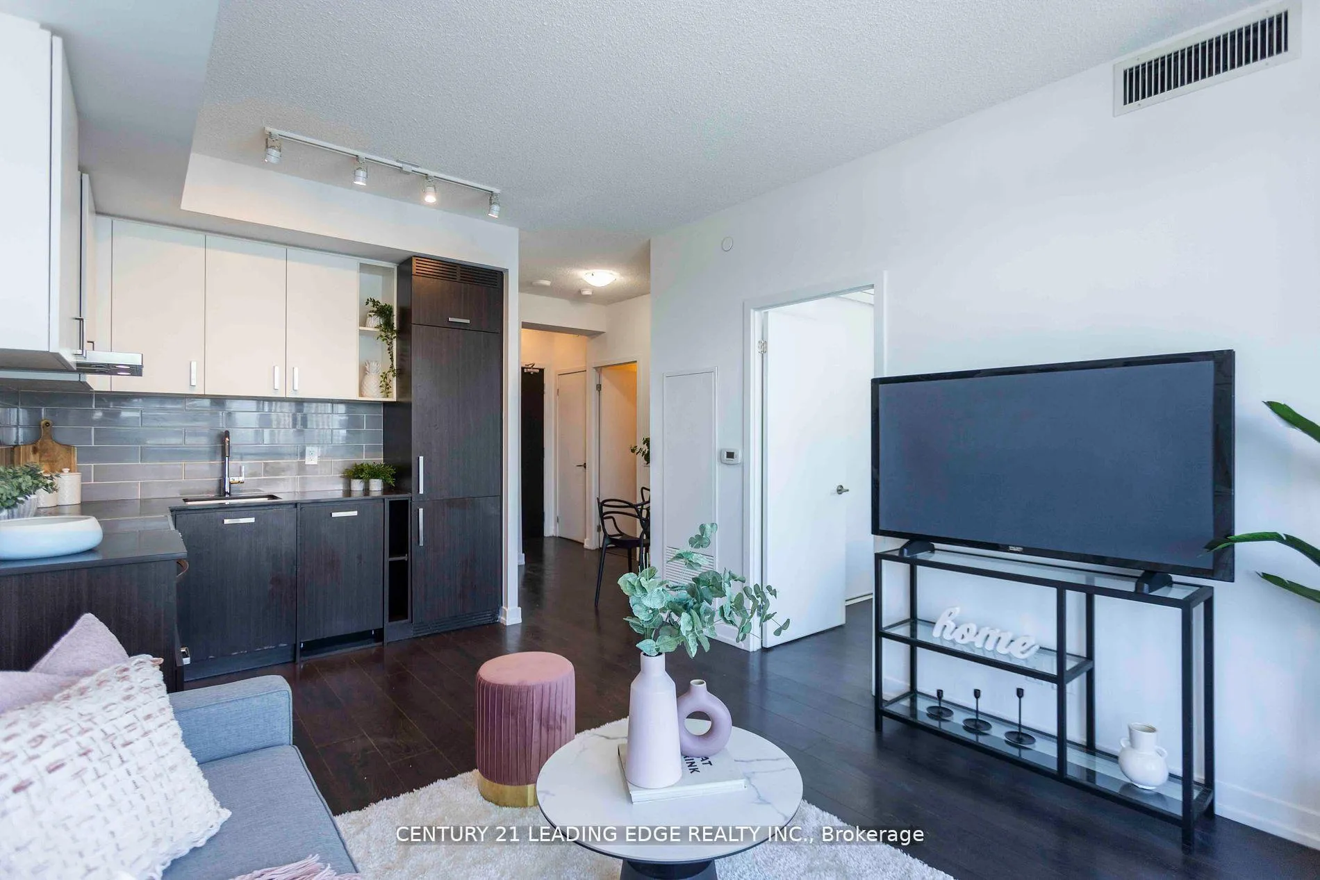 Photo 11 of Unit 3403, 125 Redpath Avenue, Toronto, Mount Pleasant East — HOMEH