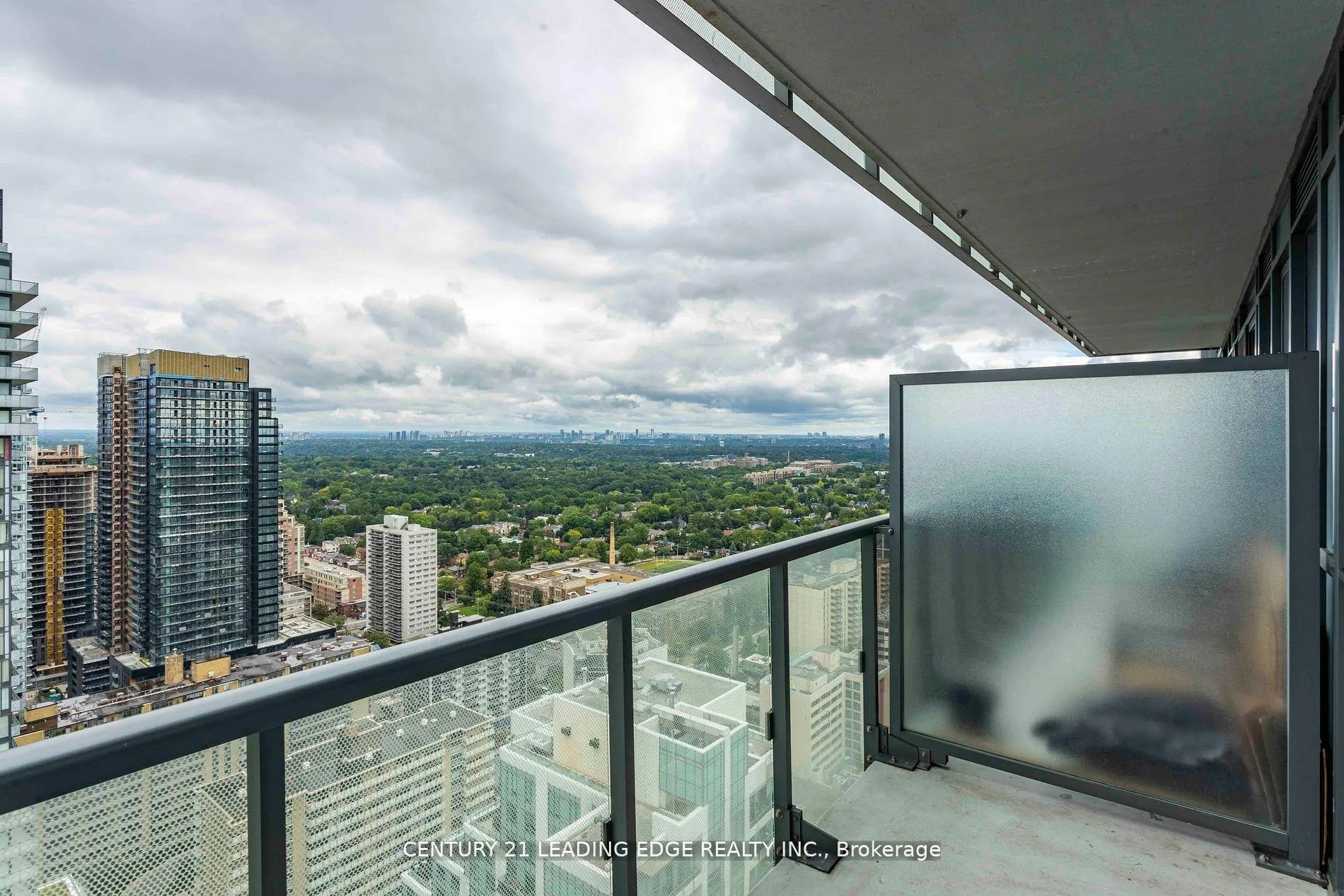 Photo 34 of Unit 3403, 125 Redpath Avenue, Toronto, Mount Pleasant East — HOMEH