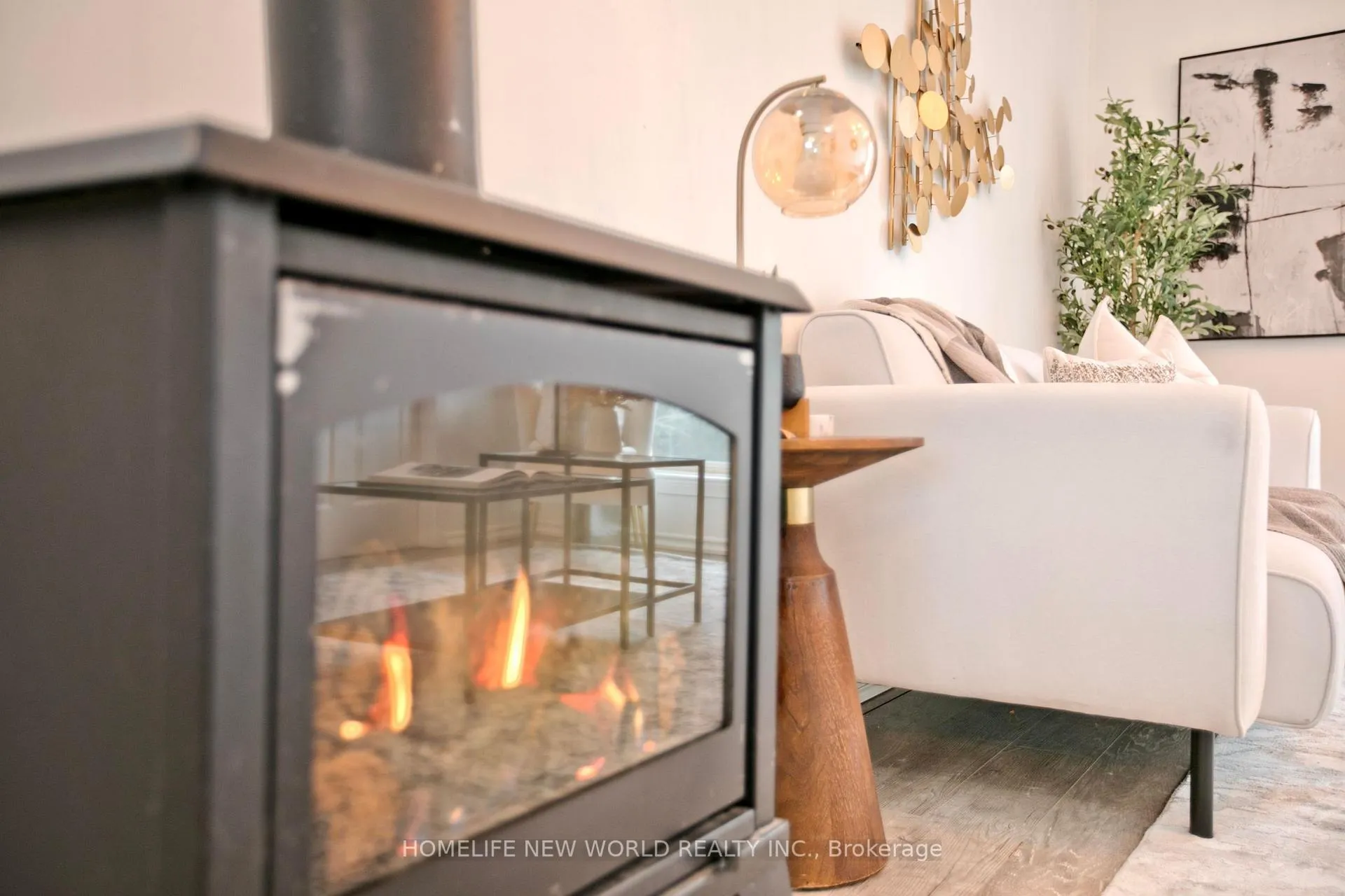 Photo 8 of 579 Lake Drive S, Georgina, Keswick South — HOMEH