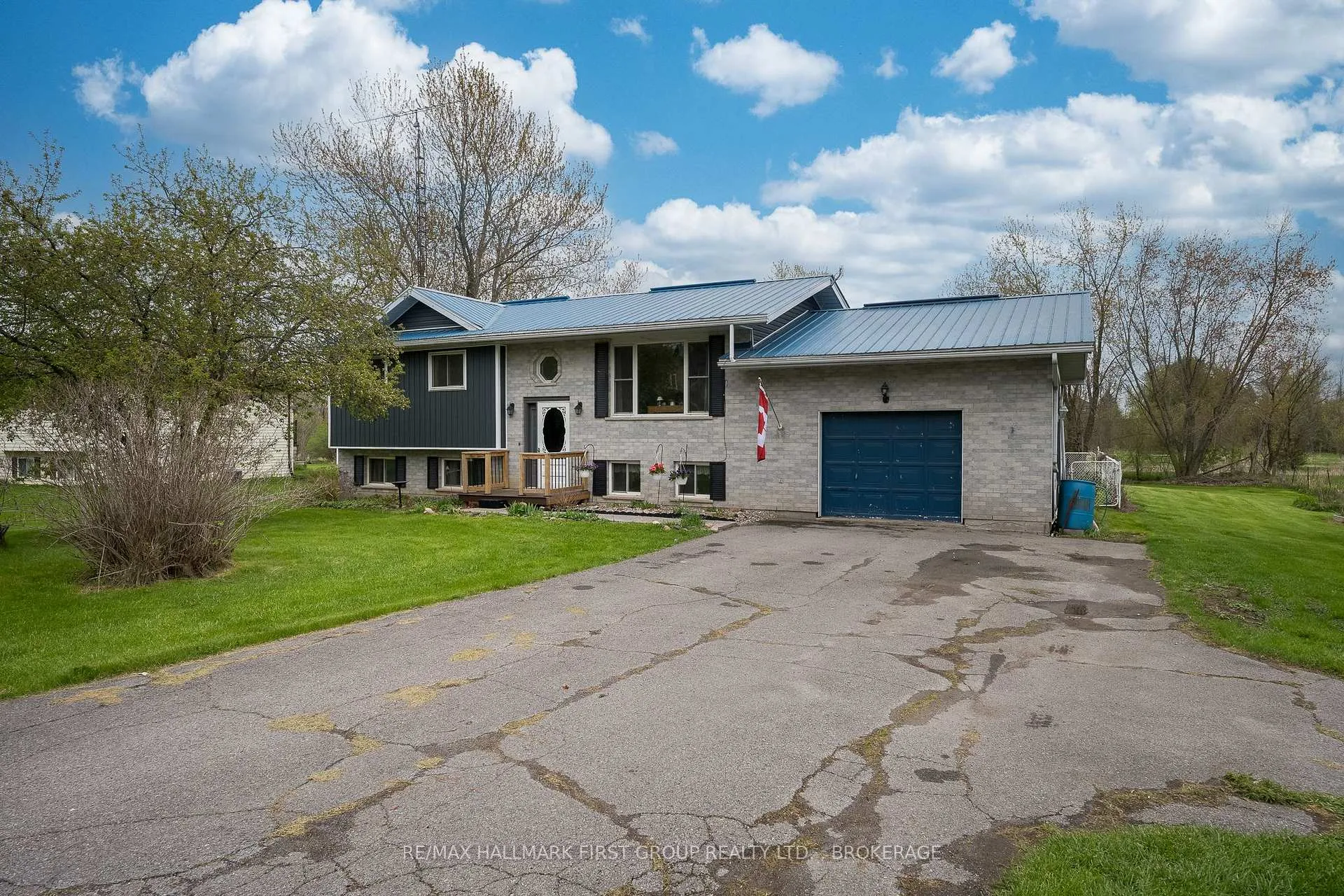 Front of 2220 County 11 Road