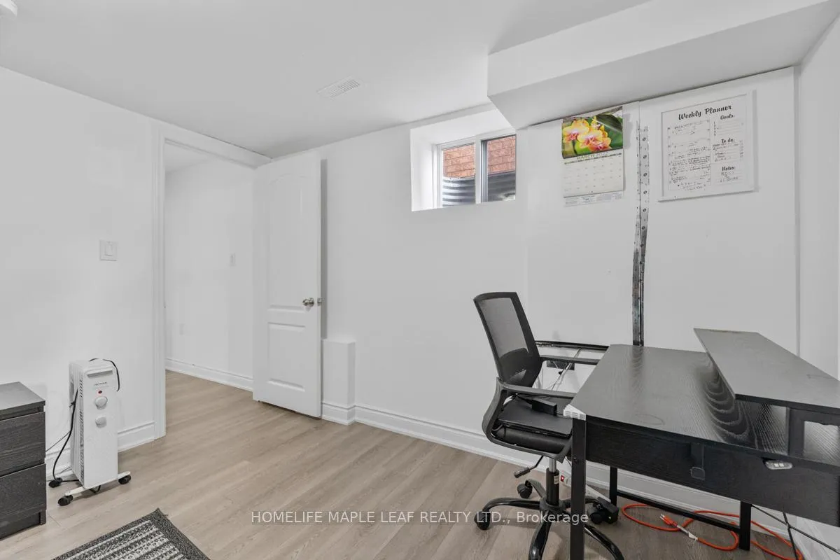 Photo 40 of 81 Abitibi Lake Drive, Brampton, Sandringham-Wellington — HOMEH