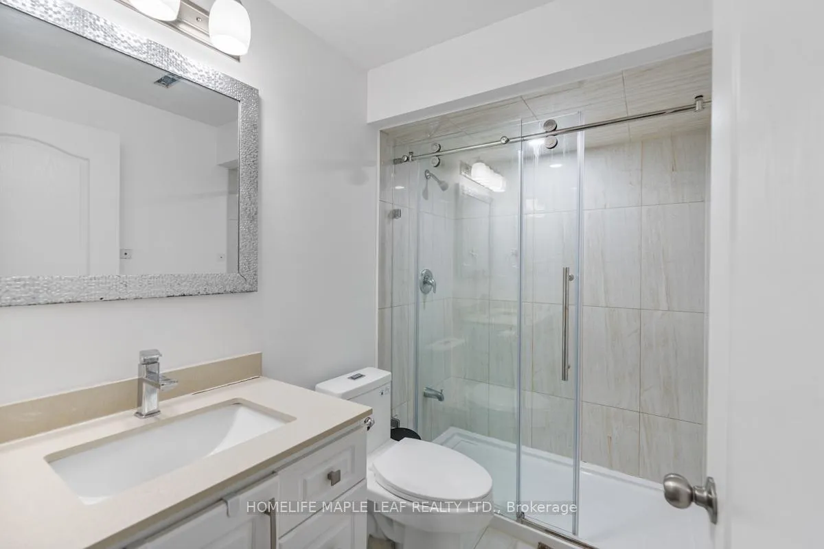 Photo 41 of 81 Abitibi Lake Drive, Brampton, Sandringham-Wellington — HOMEH
