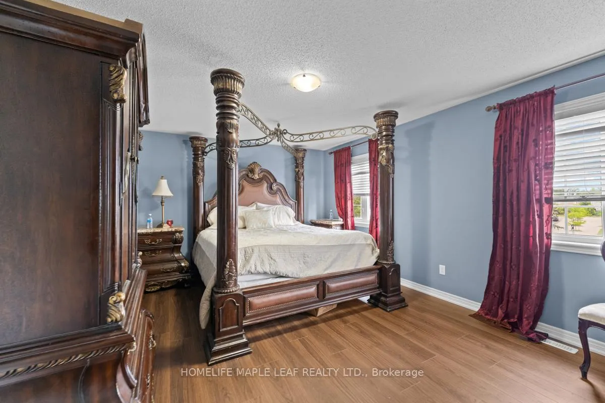 Photo 17 of 81 Abitibi Lake Drive, Brampton, Sandringham-Wellington — HOMEH