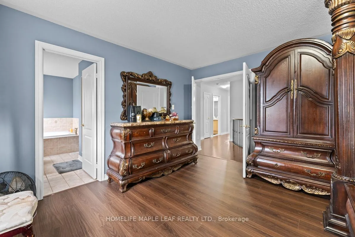 Photo 19 of 81 Abitibi Lake Drive, Brampton, Sandringham-Wellington — HOMEH