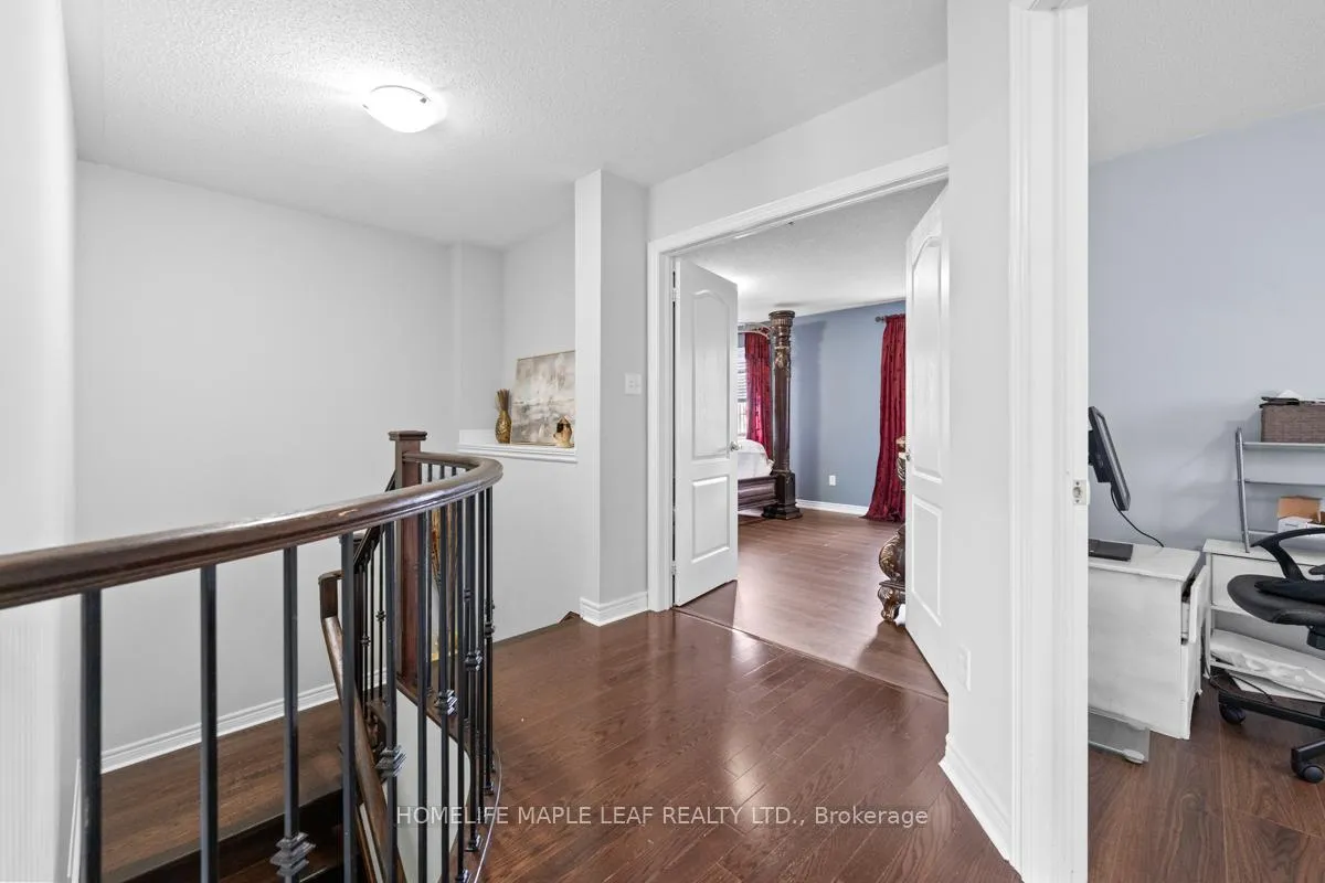 Photo 32 of 81 Abitibi Lake Drive, Brampton, Sandringham-Wellington — HOMEH