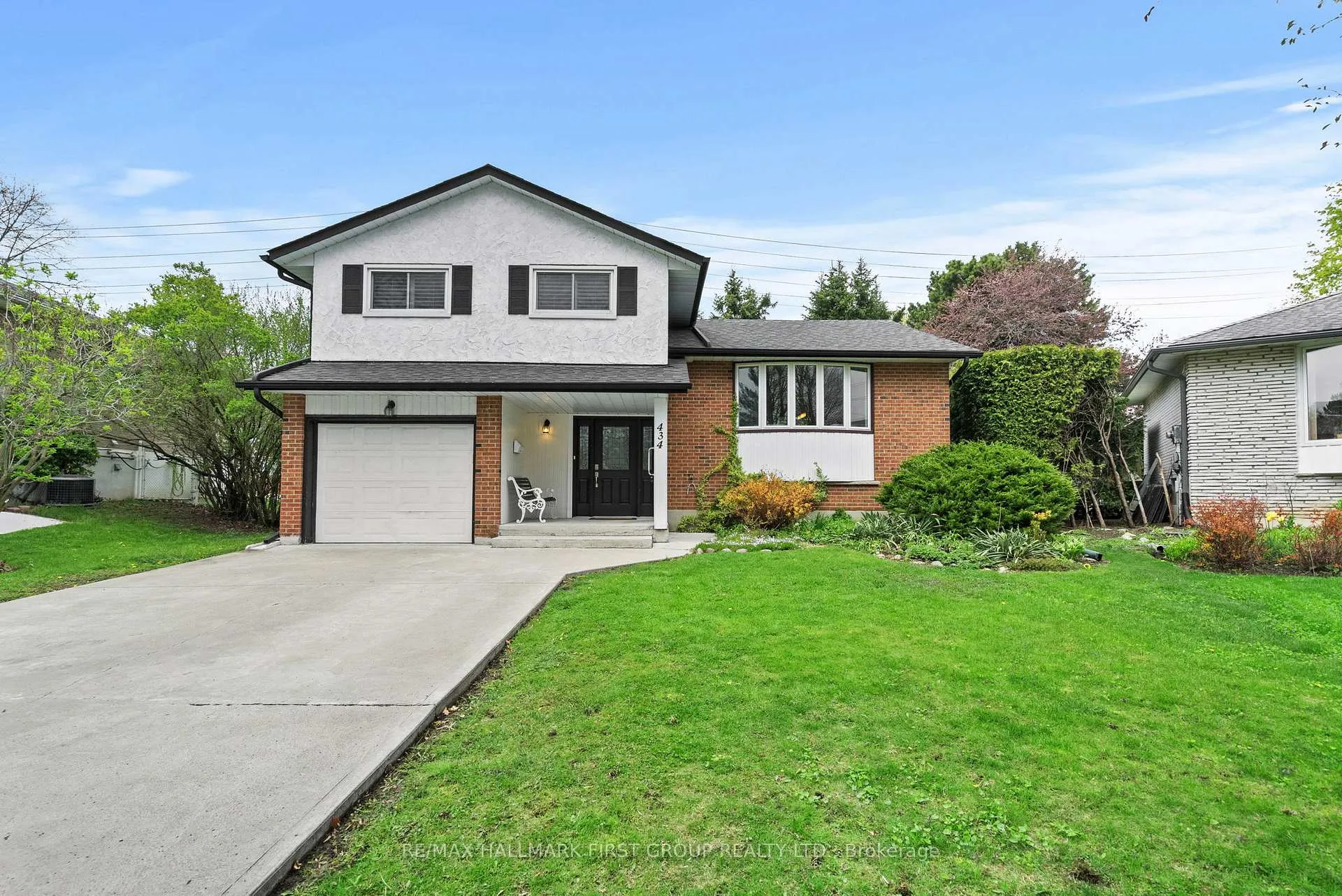 Photo 1 of 434 Hackney Court, Oshawa, Centennial — HOMEH