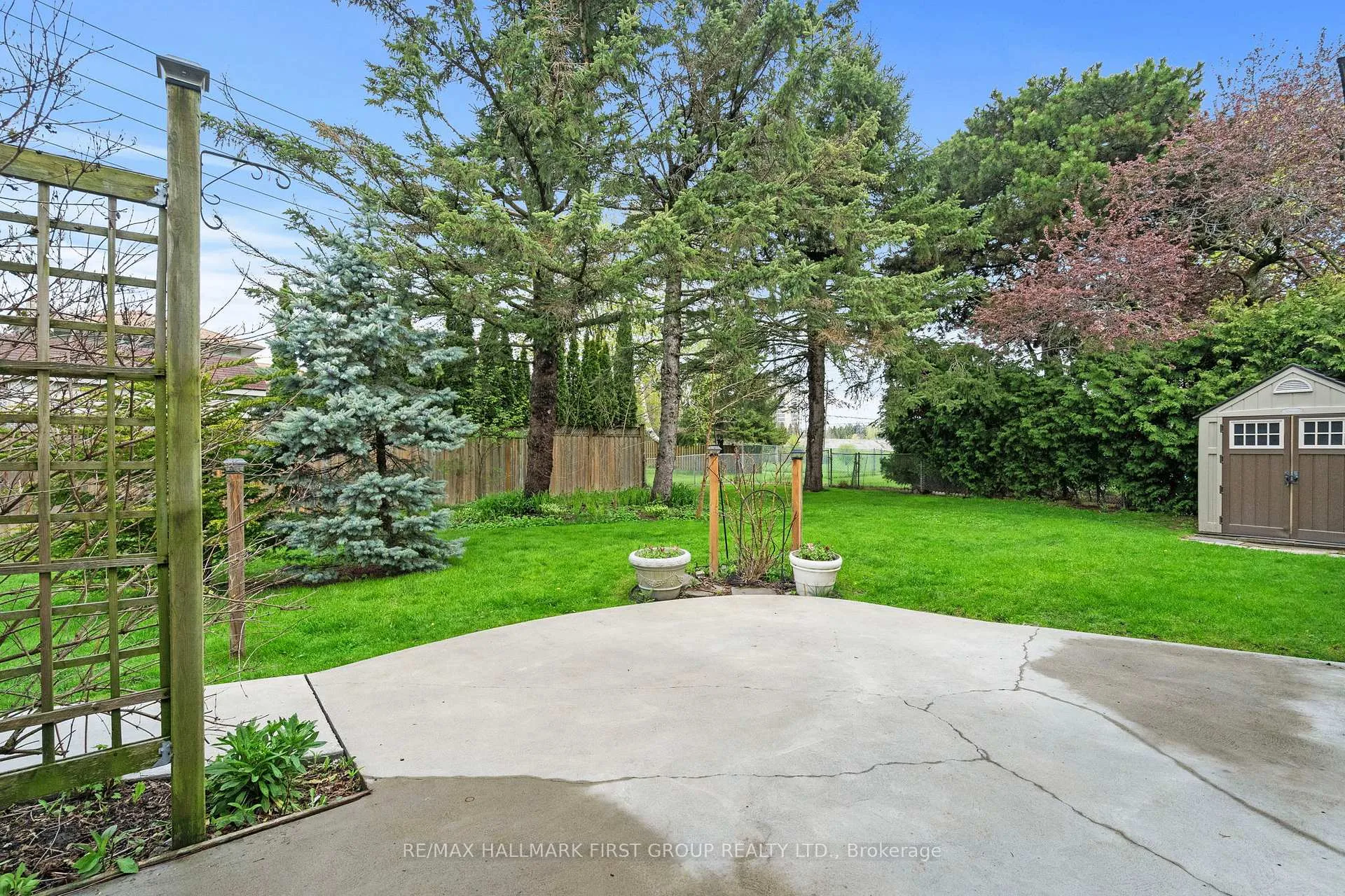 Photo 37 of 434 Hackney Court, Oshawa, Centennial — HOMEH