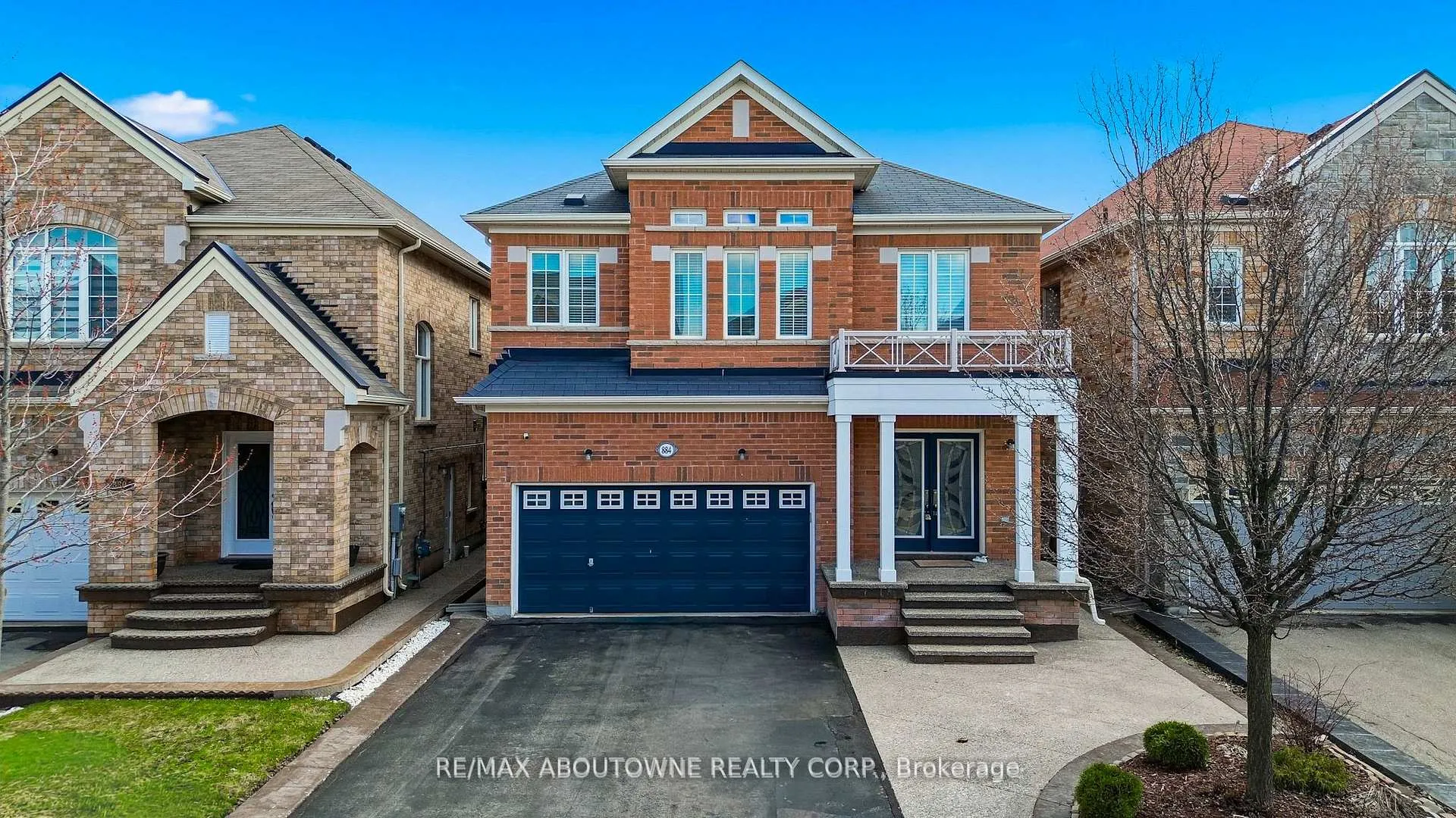 Front of 884 Stoutt Crescent