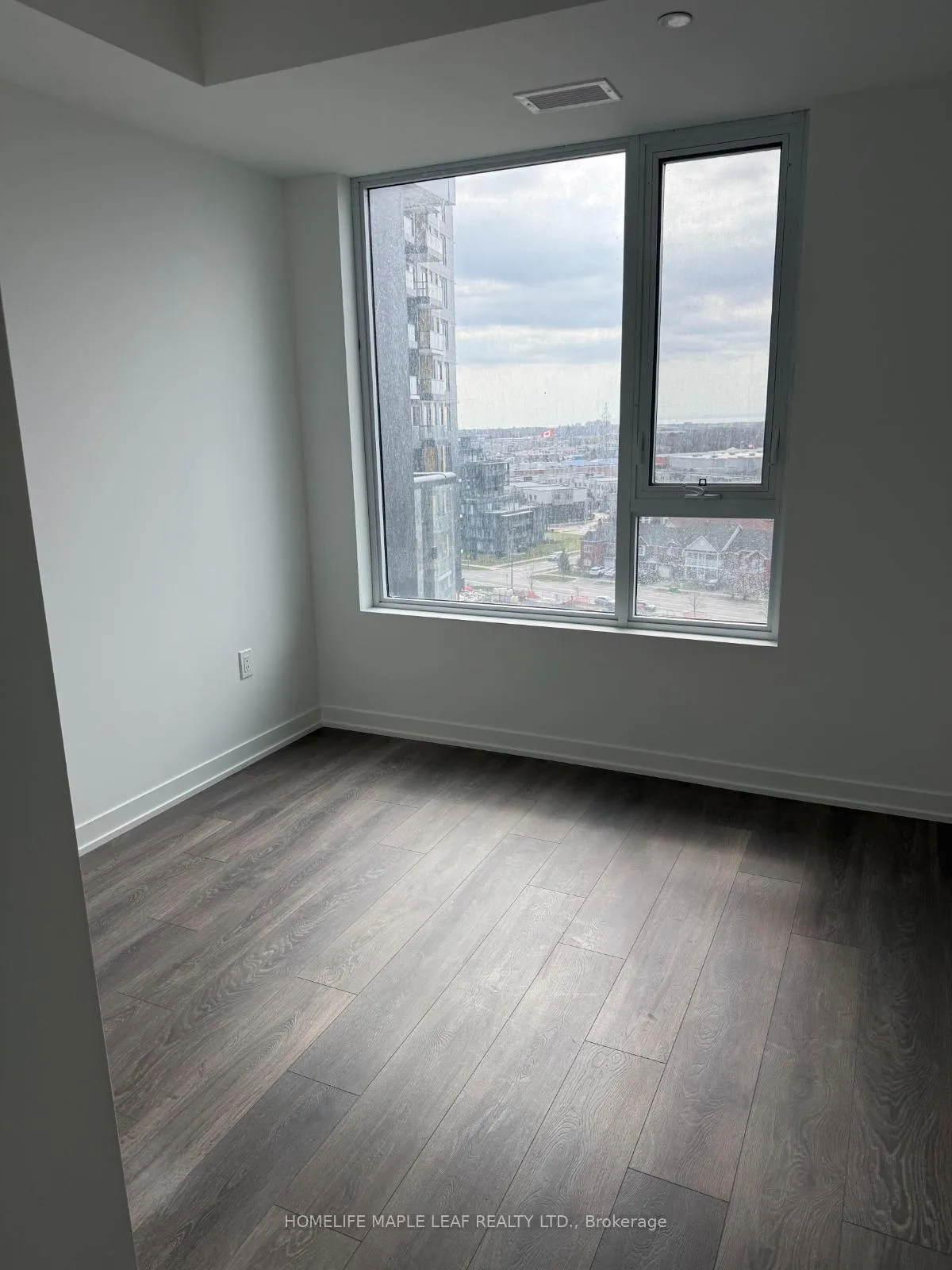 Photo 2 of Unit 1002, 4878 Power Common, Burlington, Alton — HOMEH