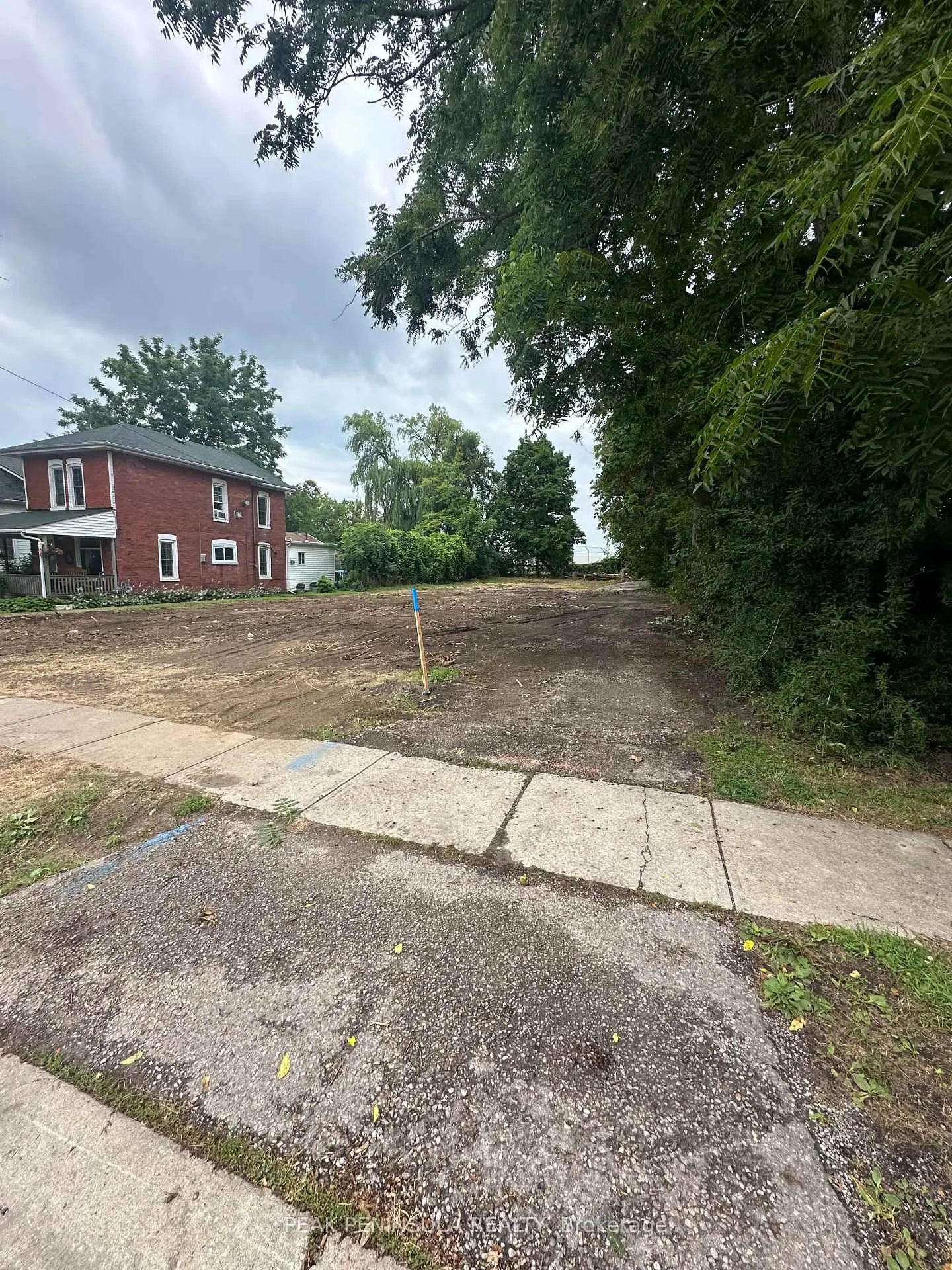 Photo 2 of 49 Ellis Street, Norfolk, Port Rowan — HOMEH