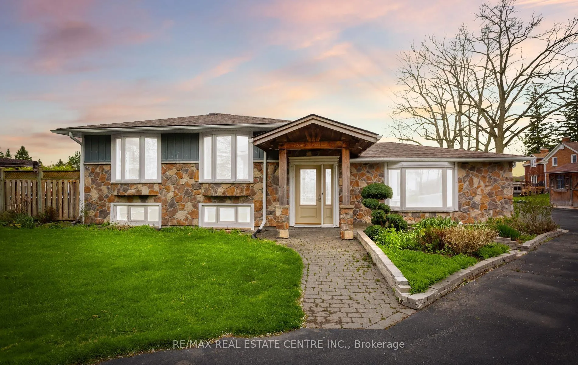 Photo 1 of 13450 Heritage Road, Caledon, Rural Caledon — HOMEH