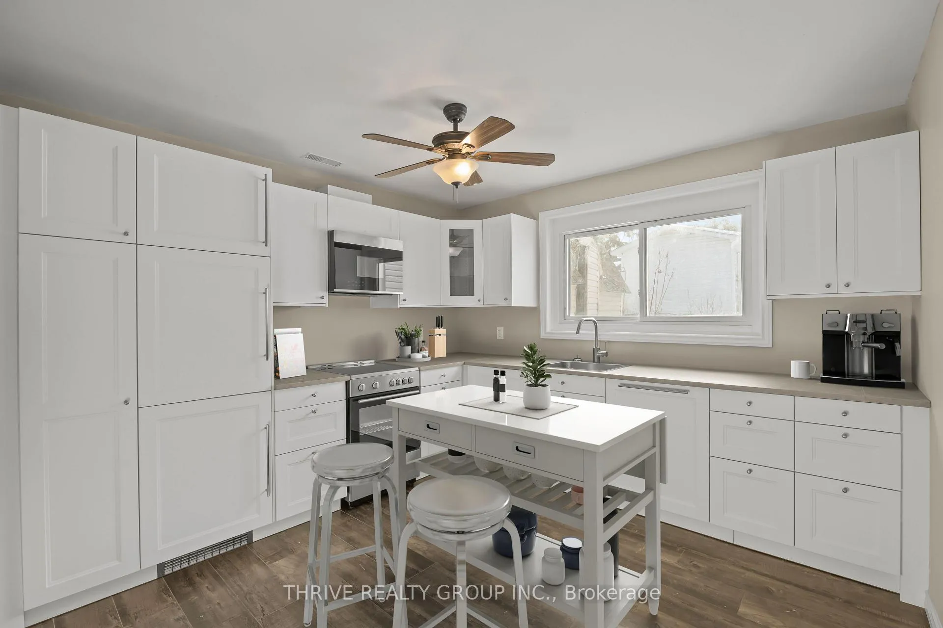 Photo 7 of Unit 2, 329 Thompson Road, London, South I — HOMEH