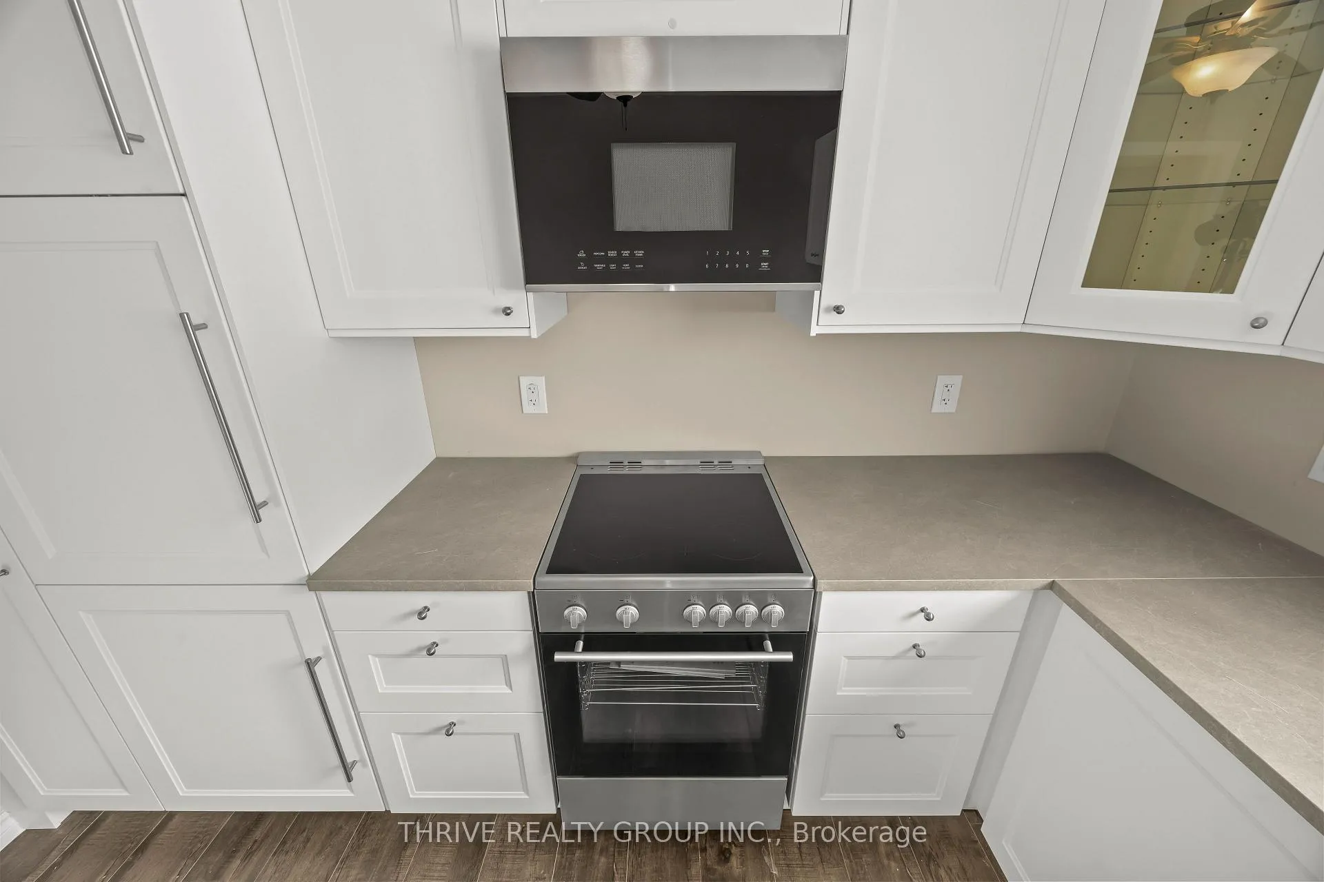 Photo 10 of Unit 2, 329 Thompson Road, London, South I — HOMEH