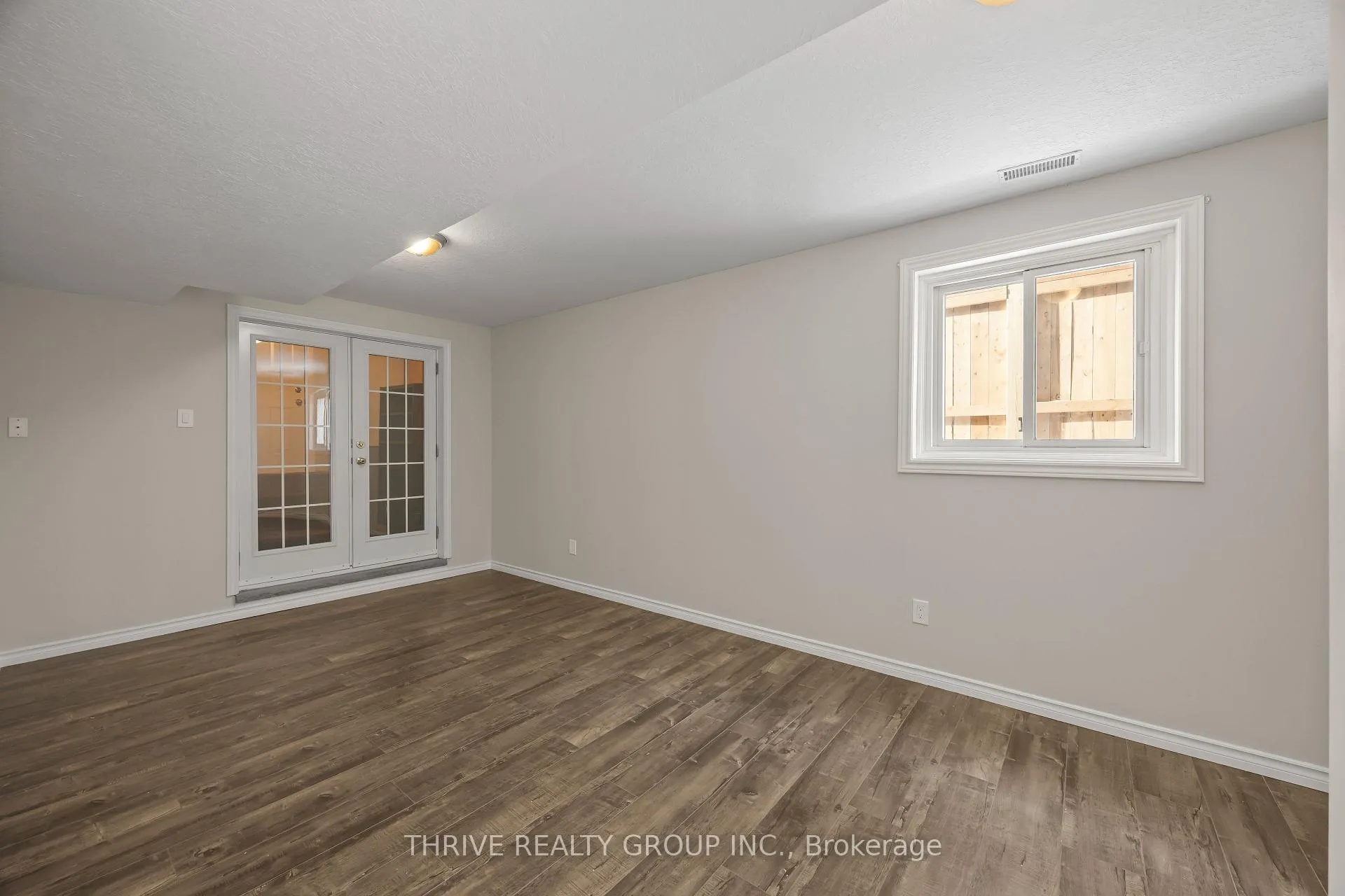 Photo 12 of Unit 2, 329 Thompson Road, London, South I — HOMEH