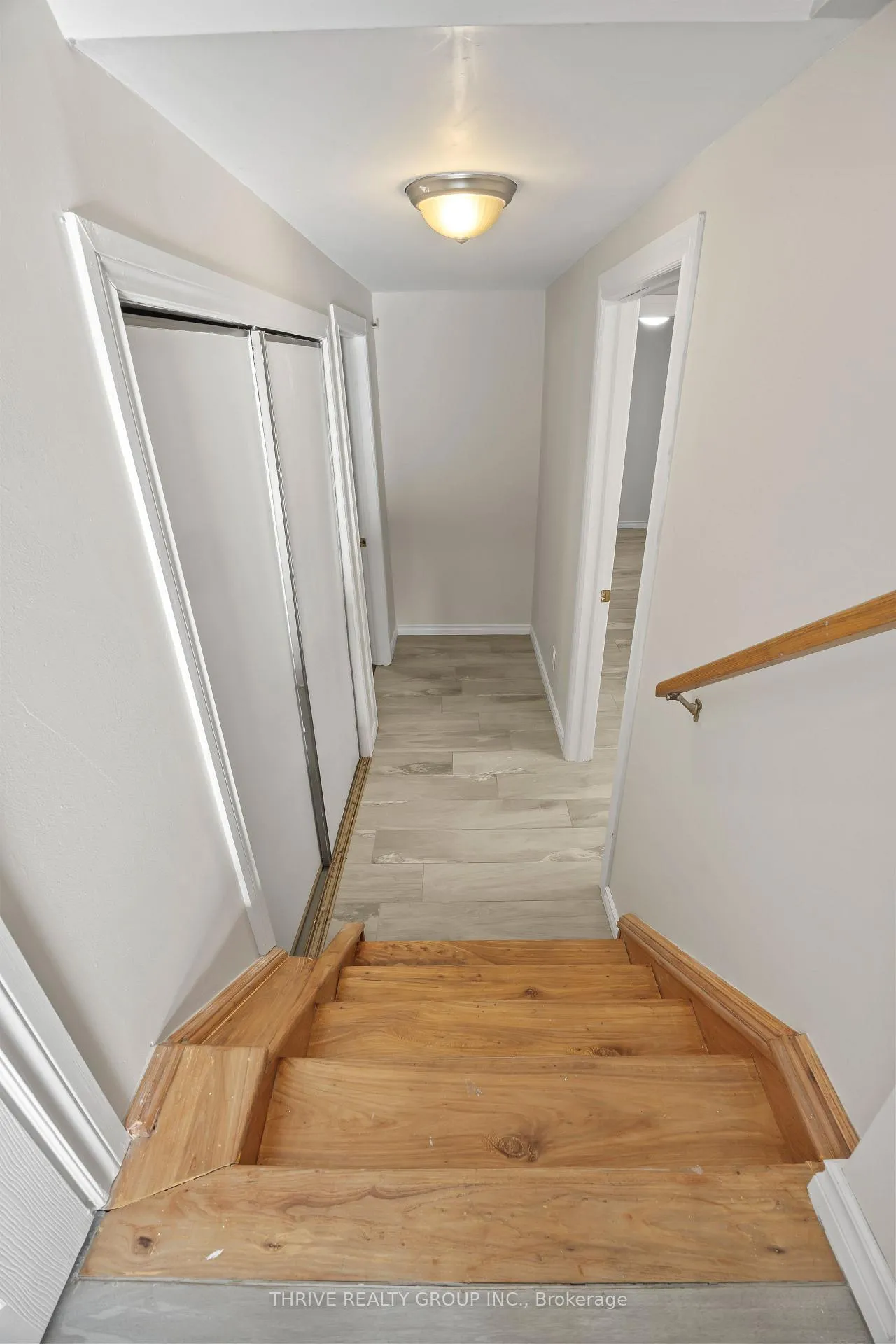 Photo 20 of Unit 2, 329 Thompson Road, London, South I — HOMEH