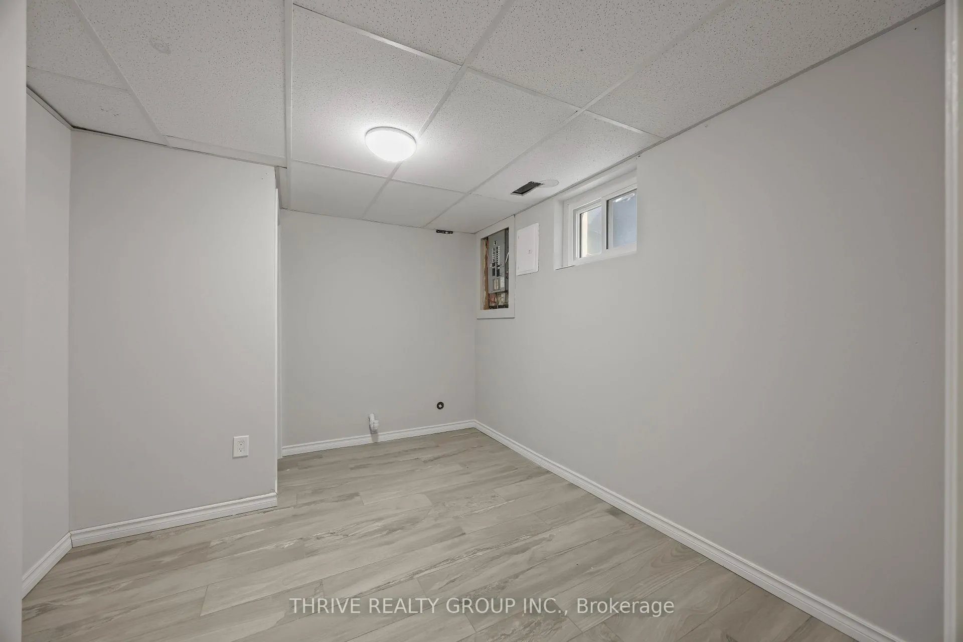 Photo 26 of Unit 2, 329 Thompson Road, London, South I — HOMEH