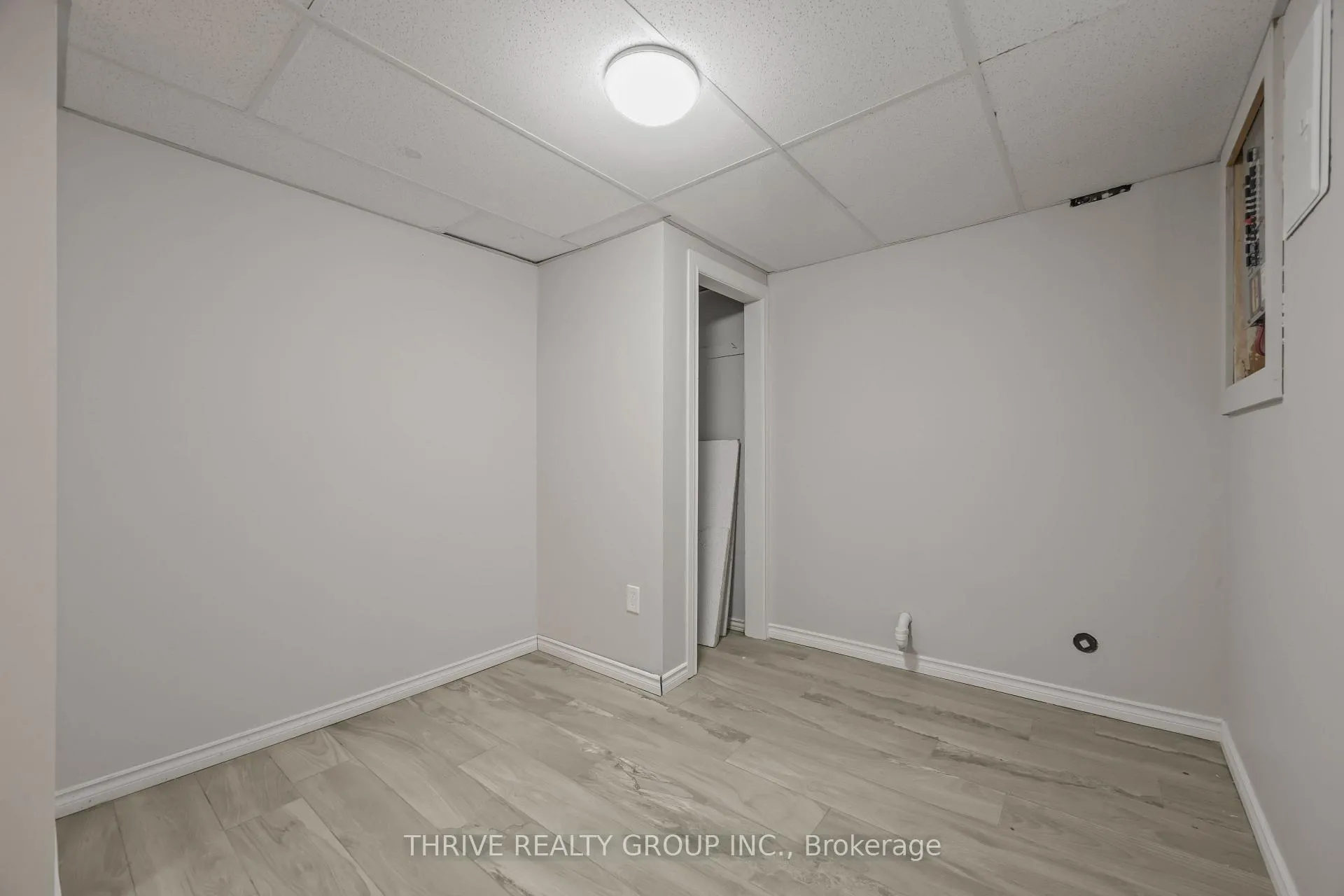Photo 28 of Unit 2, 329 Thompson Road, London, South I — HOMEH