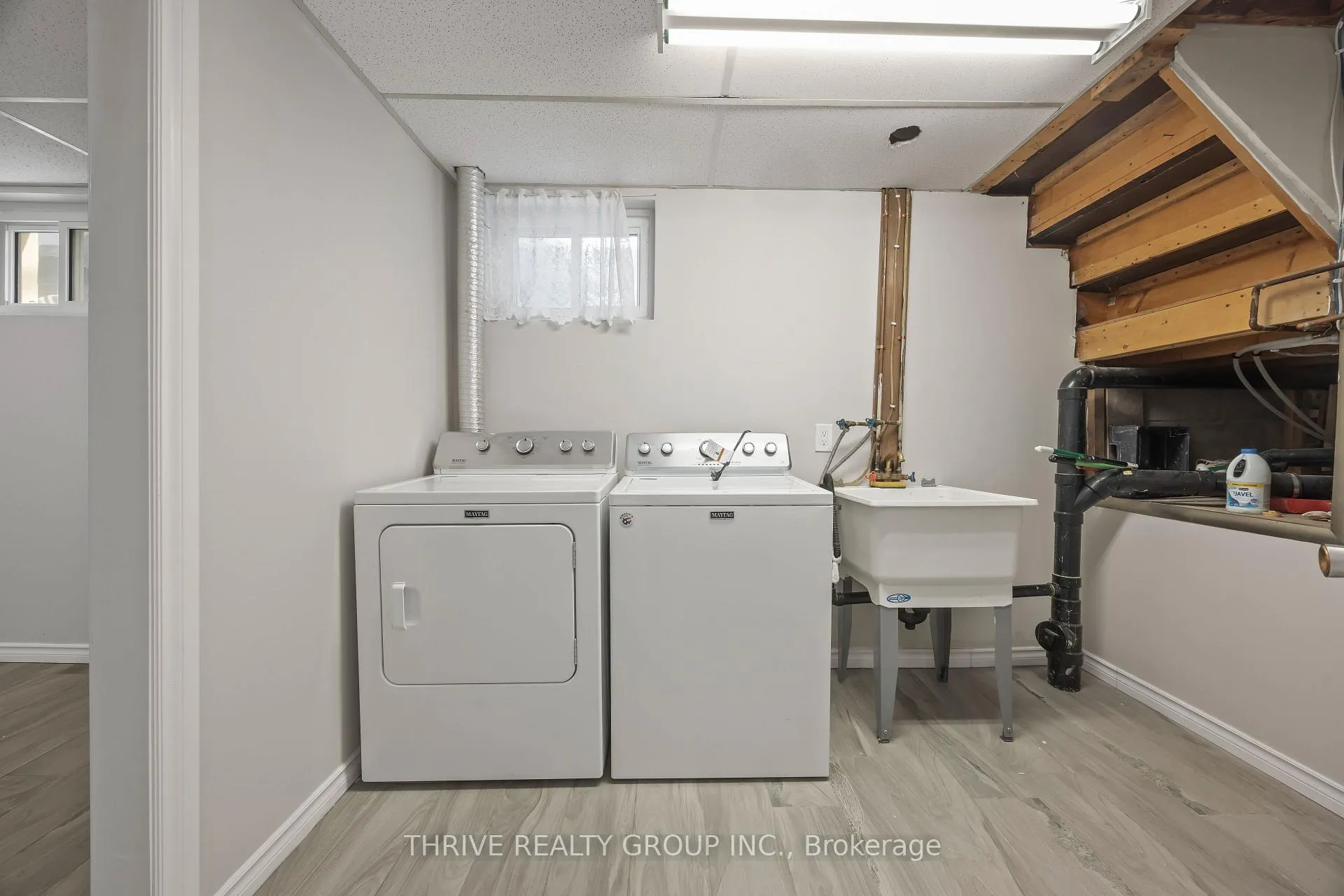 Photo 31 of Unit 2, 329 Thompson Road, London, South I — HOMEH
