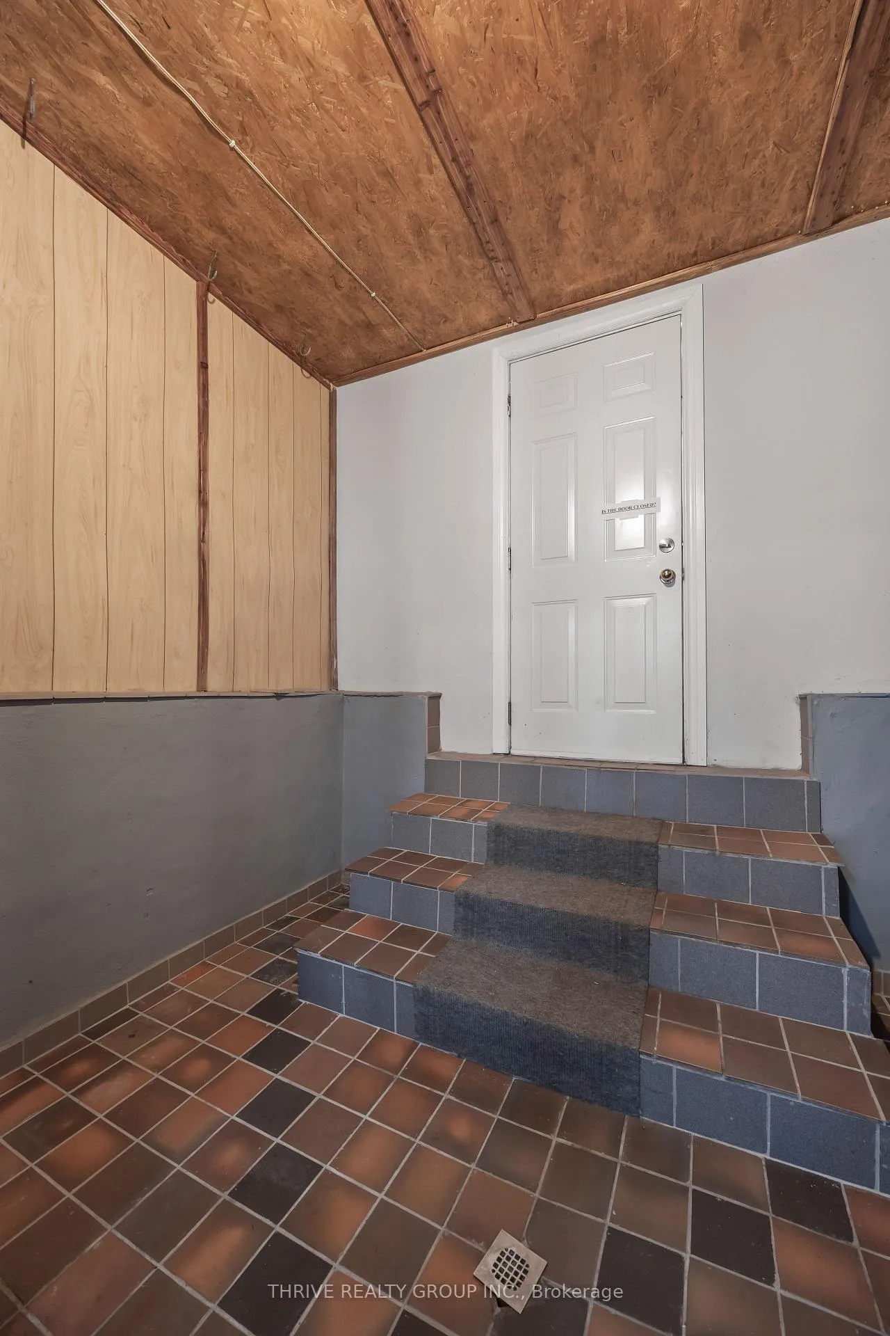 Photo 33 of Unit 2, 329 Thompson Road, London, South I — HOMEH