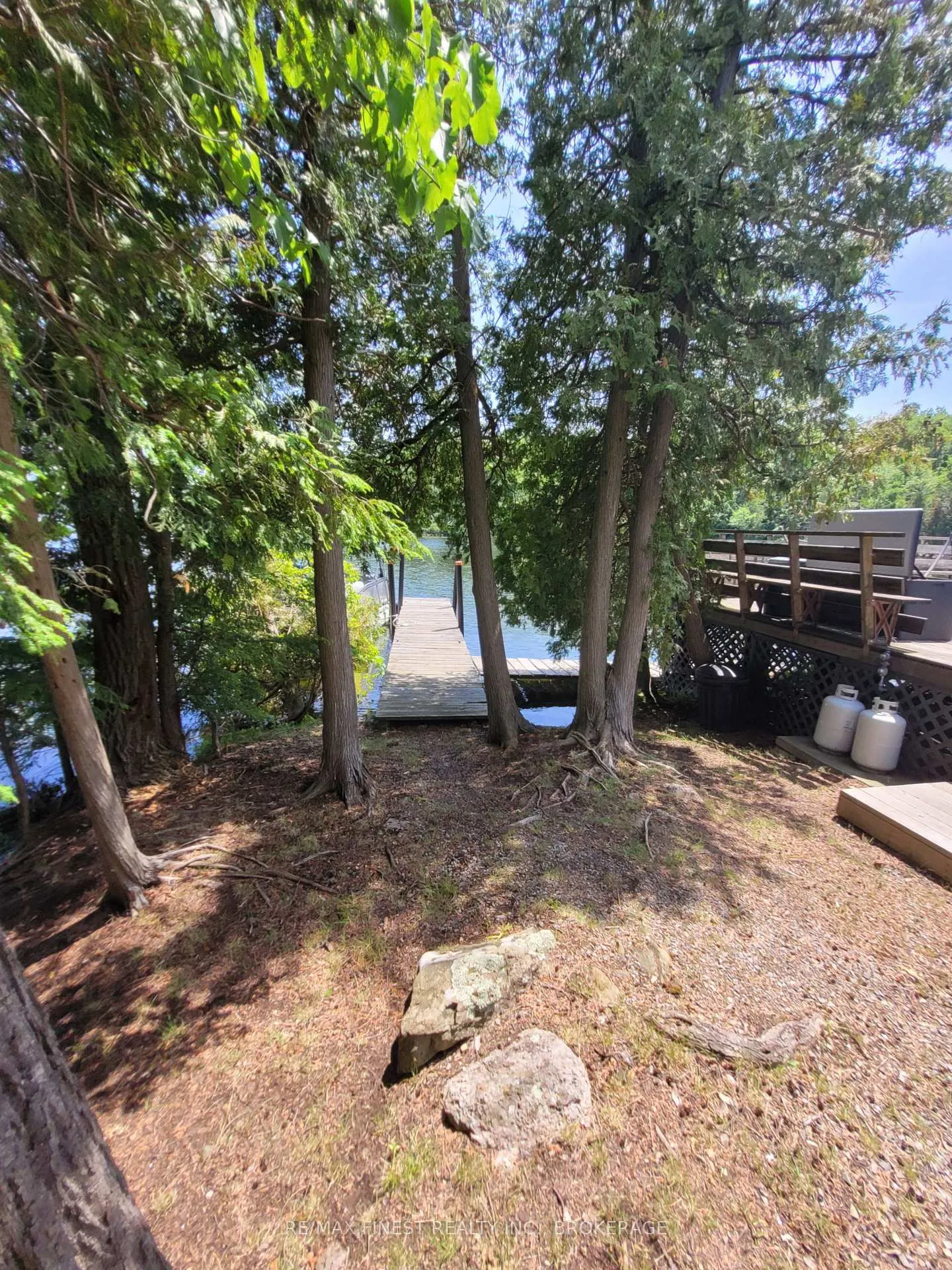 Photo 11 of 128 Island, Rideau Lakes, Rideau Lakes (South Crosby) Twp — HOMEH