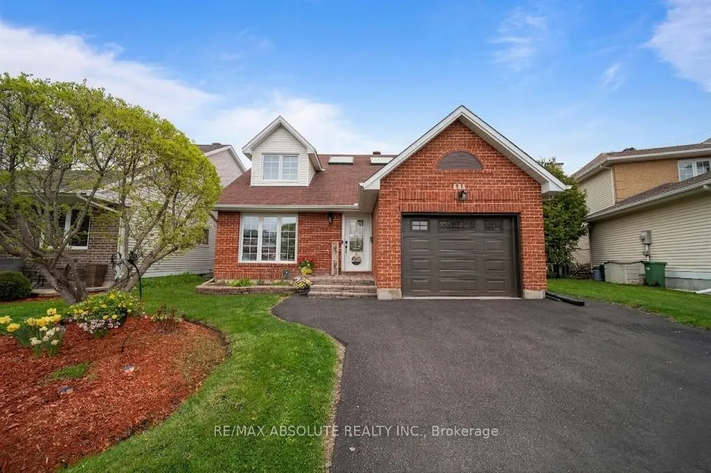 Photo 2 of 698 Thicket Way, Ottawa, Fallingbrook/Gardenway South — HOMEH
