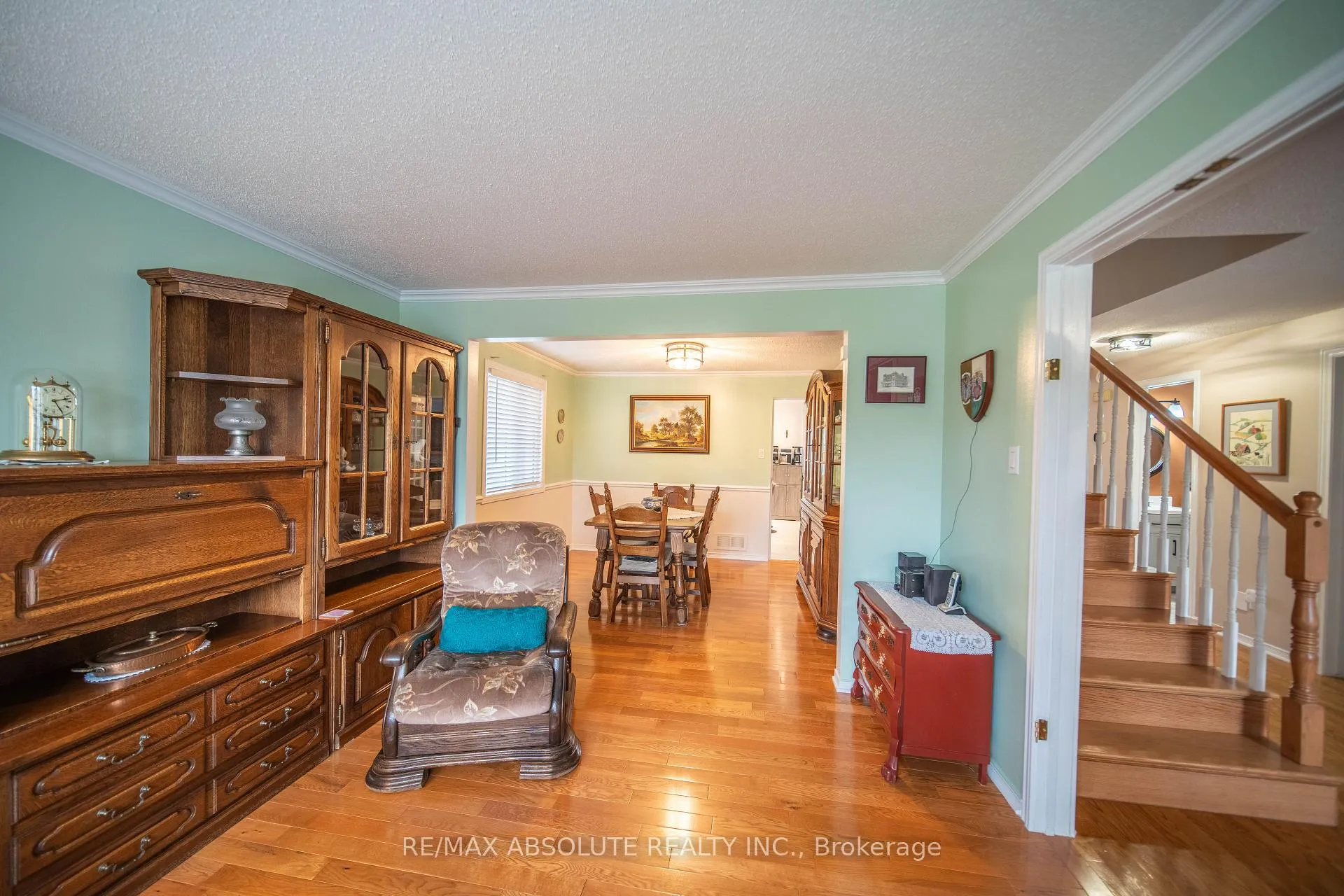 Photo 6 of 698 Thicket Way, Ottawa, Fallingbrook/Gardenway South — HOMEH