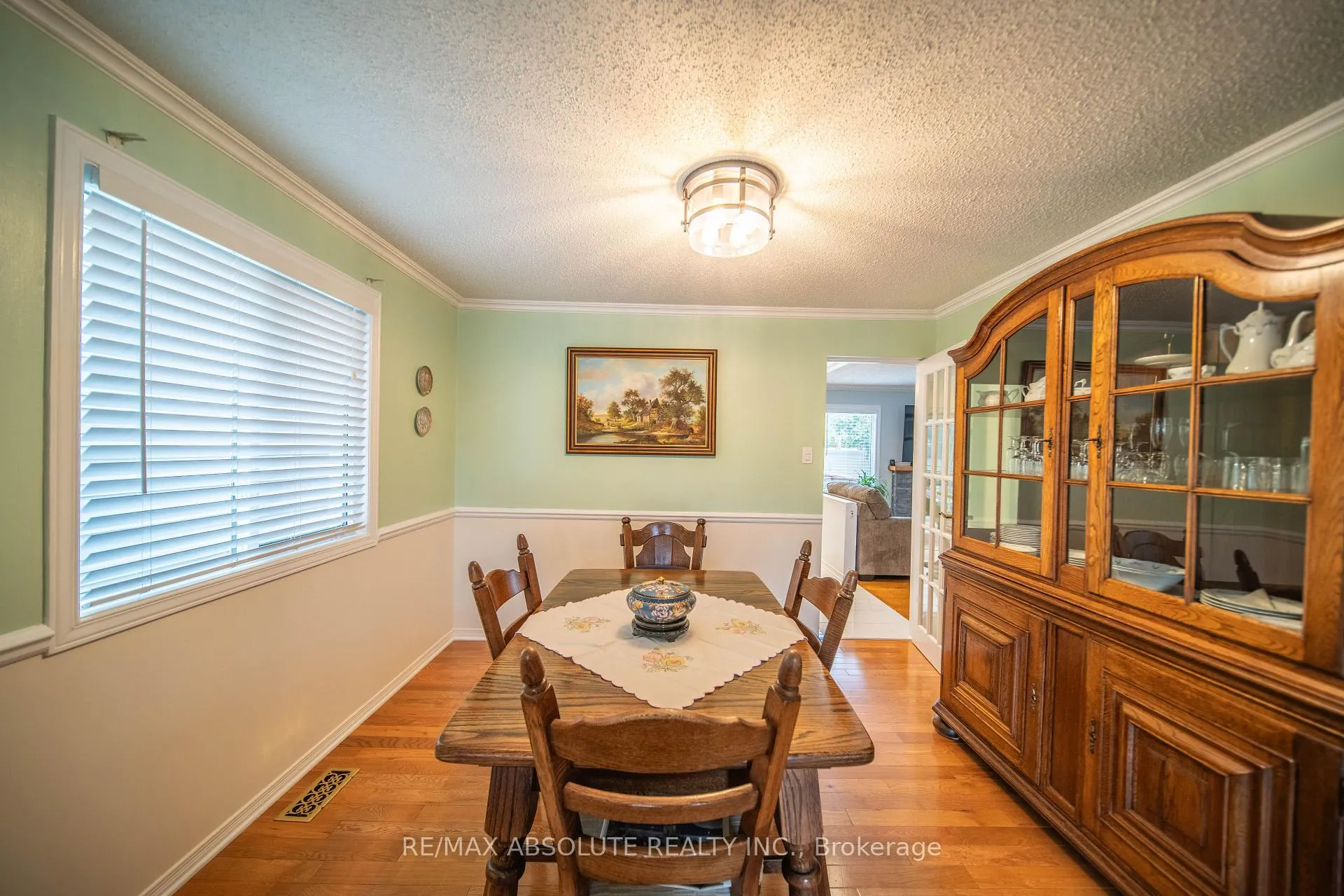 Photo 7 of 698 Thicket Way, Ottawa, Fallingbrook/Gardenway South — HOMEH