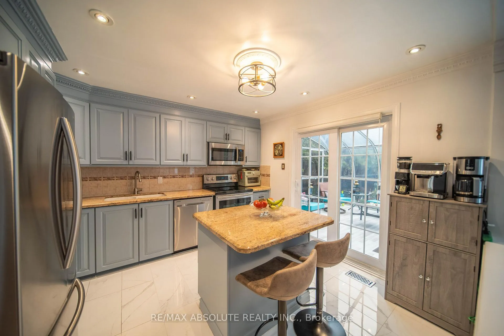 Photo 8 of 698 Thicket Way, Ottawa, Fallingbrook/Gardenway South — HOMEH