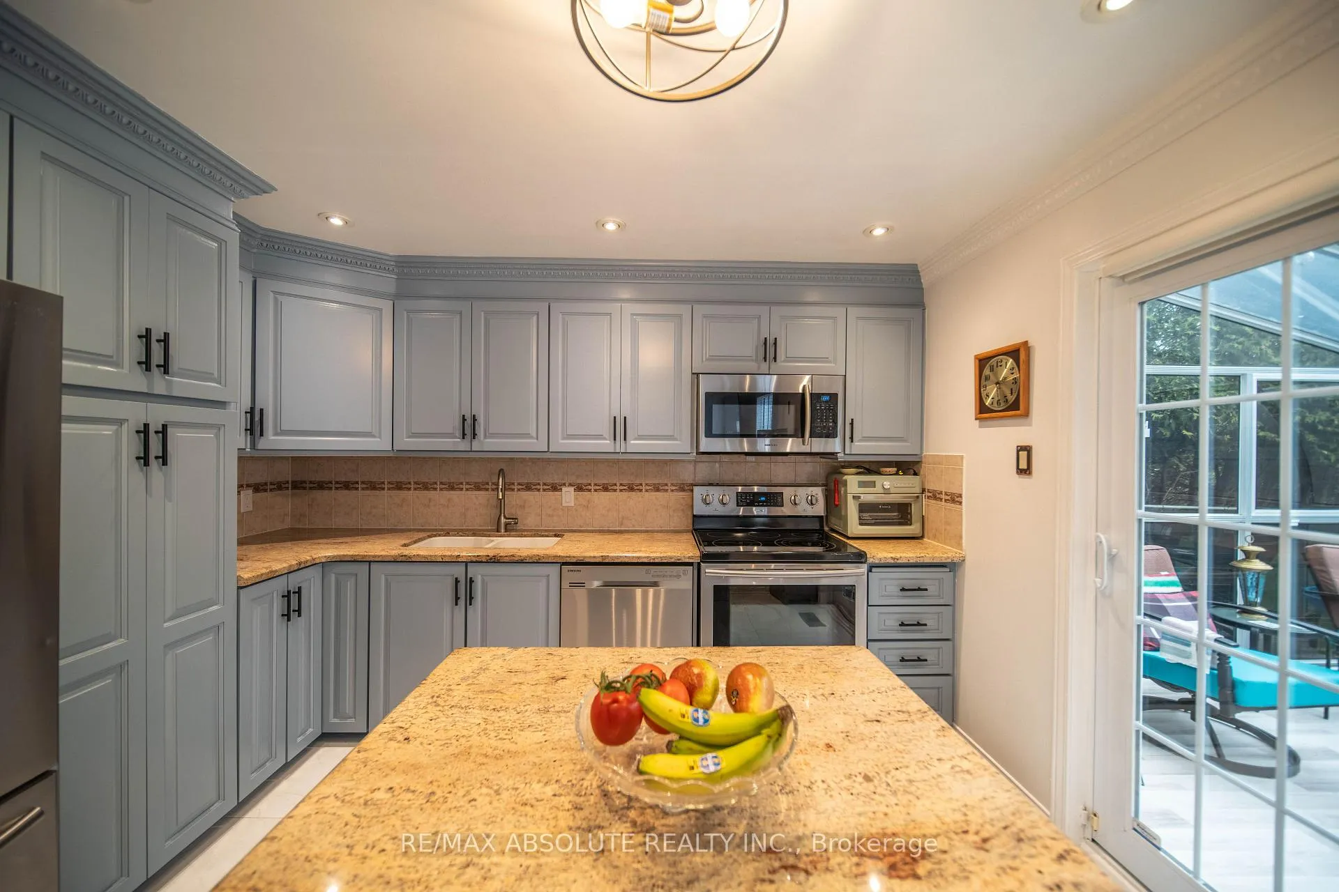 Photo 9 of 698 Thicket Way, Ottawa, Fallingbrook/Gardenway South — HOMEH