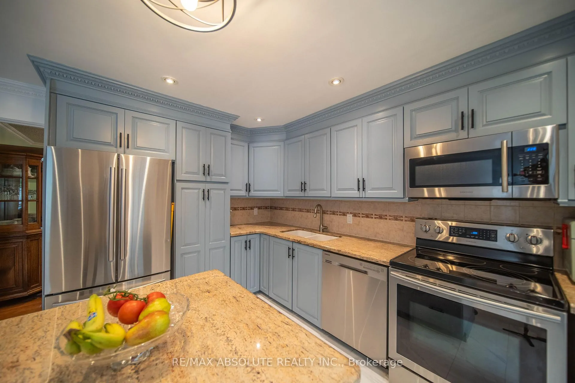 Photo 10 of 698 Thicket Way, Ottawa, Fallingbrook/Gardenway South — HOMEH