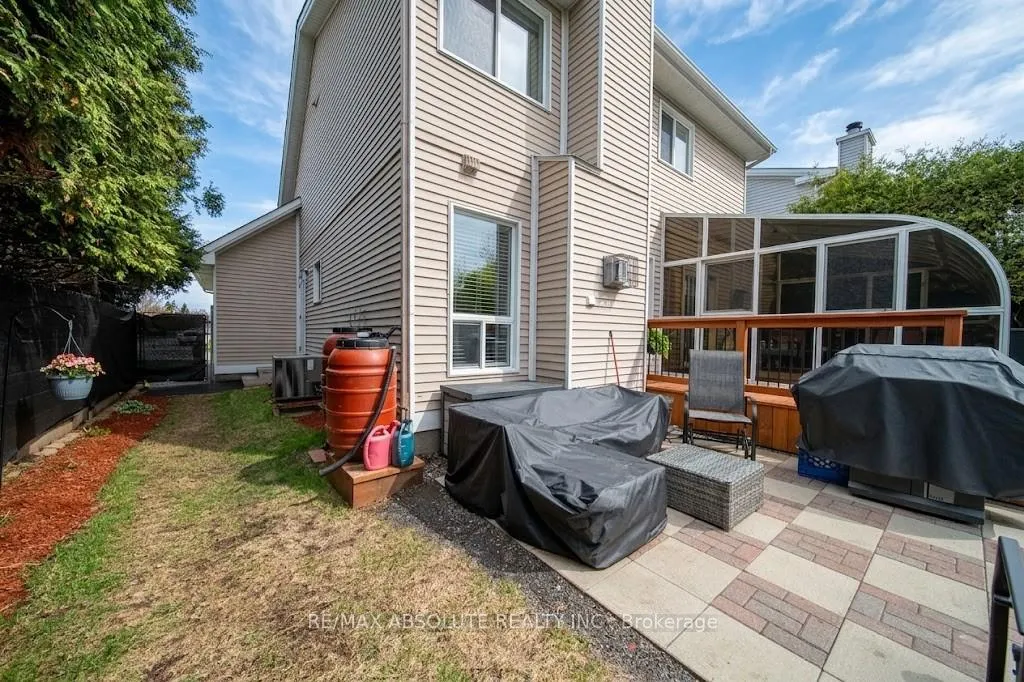 Photo 37 of 698 Thicket Way, Ottawa, Fallingbrook/Gardenway South — HOMEH