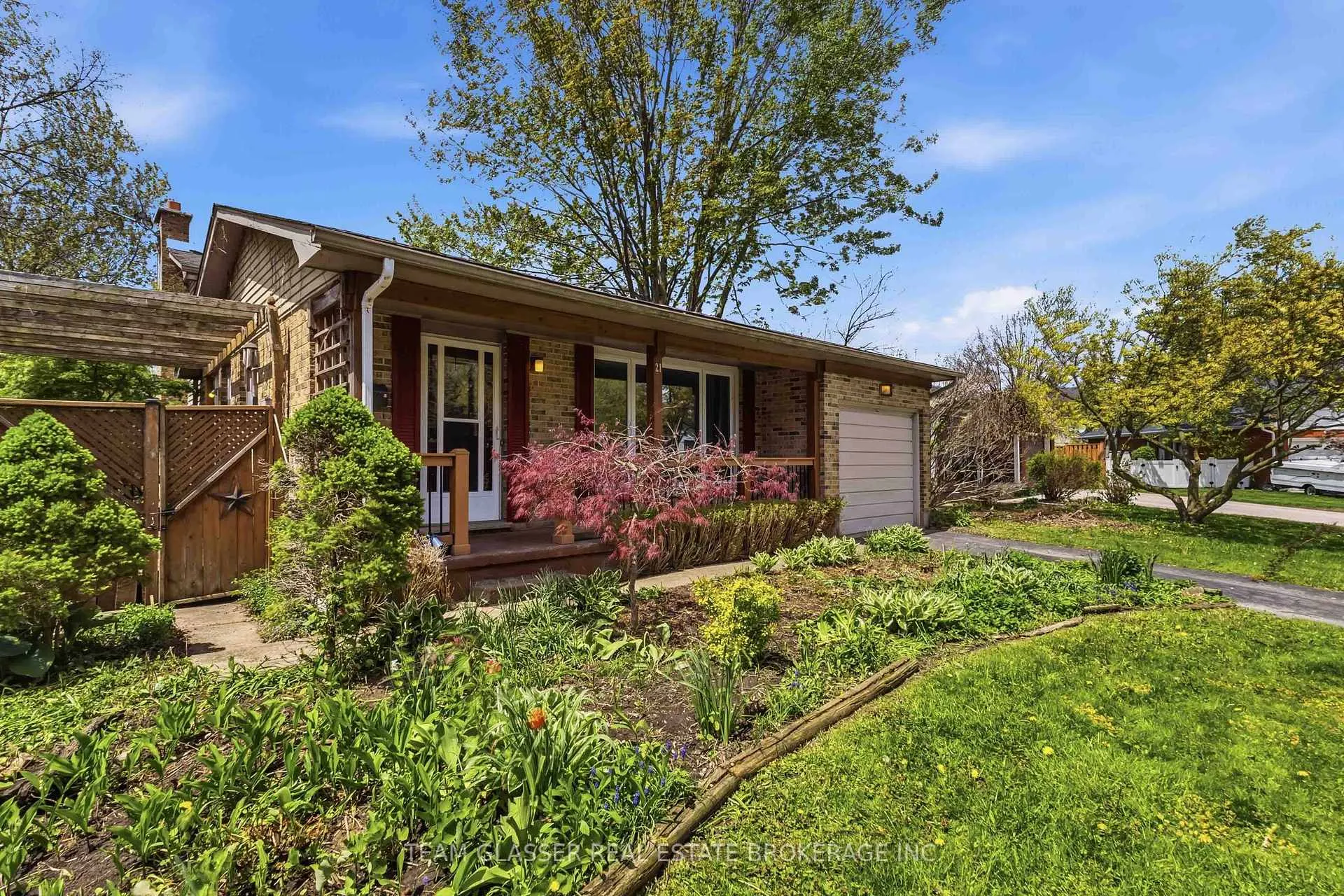 Photo 2 of 21 Goodman Drive, London, South T — HOMEH