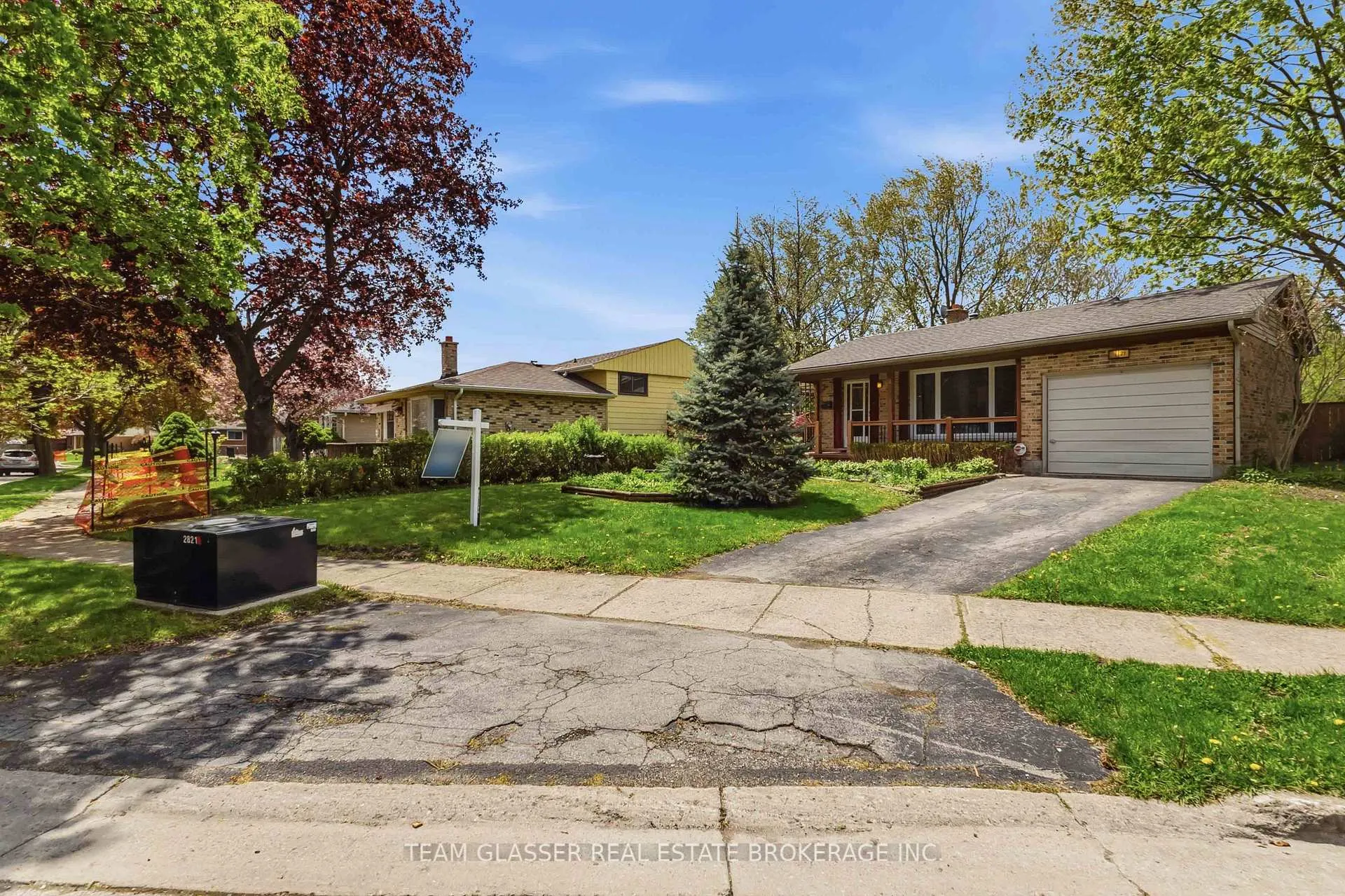 Photo 5 of 21 Goodman Drive, London, South T — HOMEH