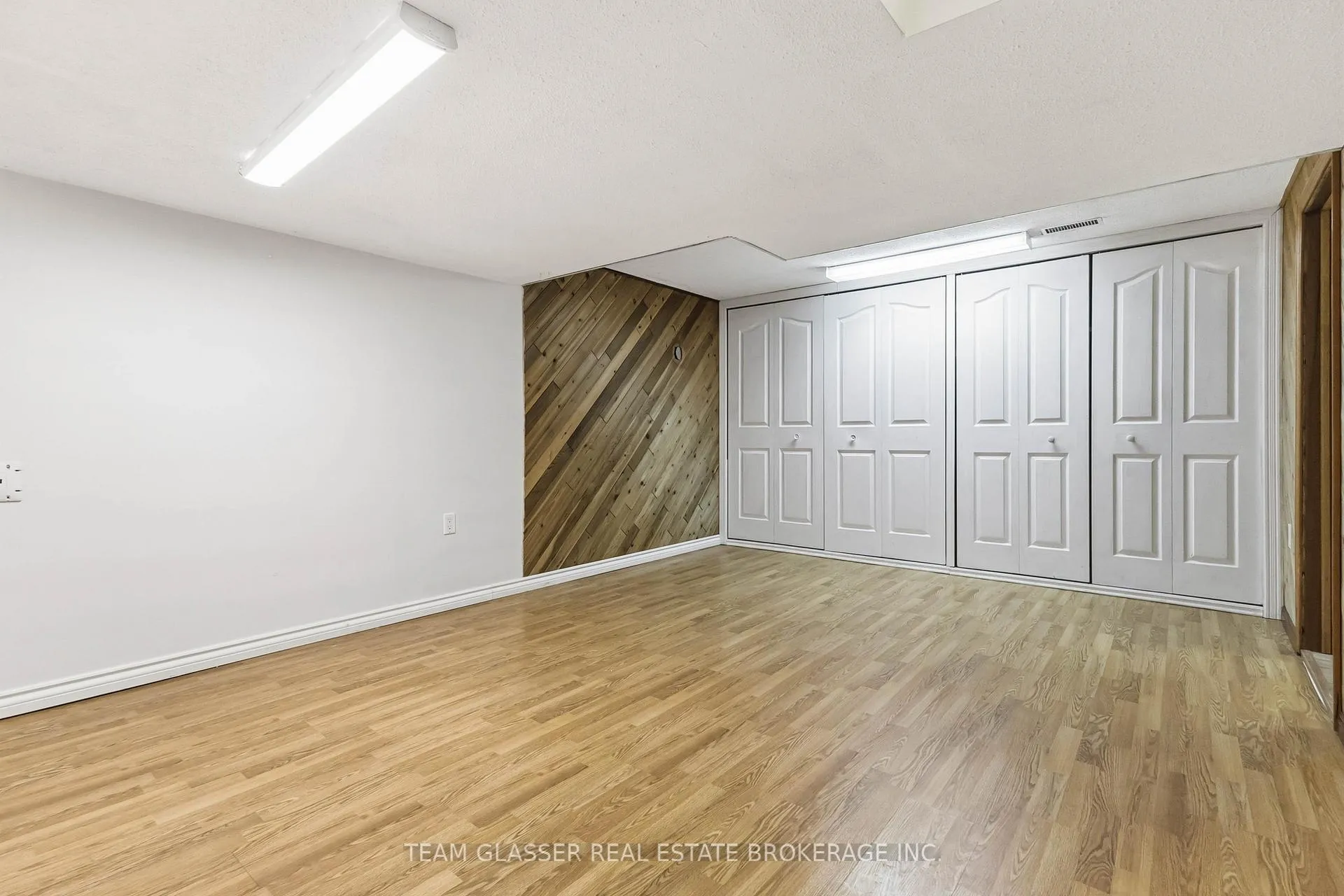 Photo 36 of 21 Goodman Drive, London, South T — HOMEH