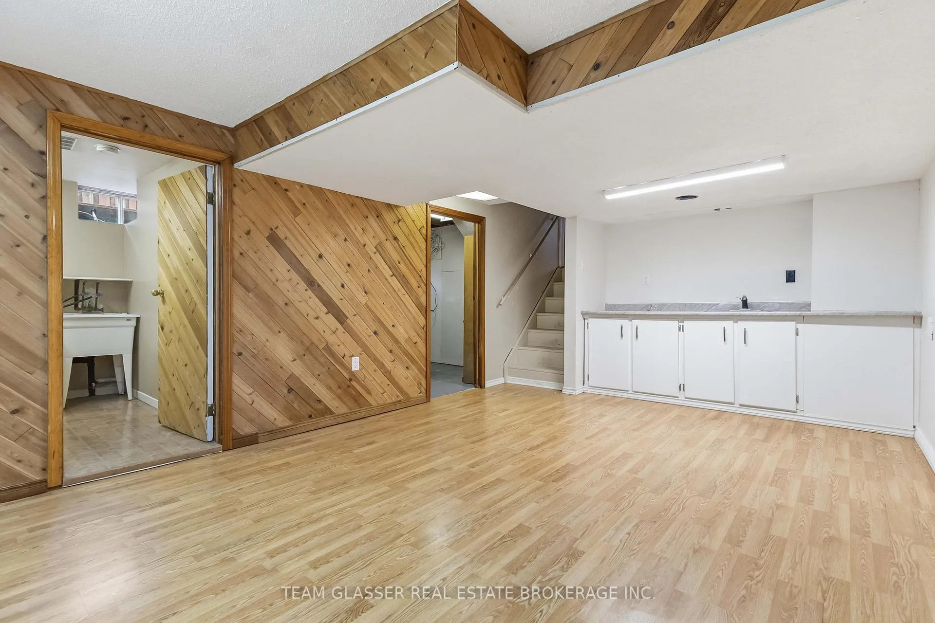 Photo 37 of 21 Goodman Drive, London, South T — HOMEH