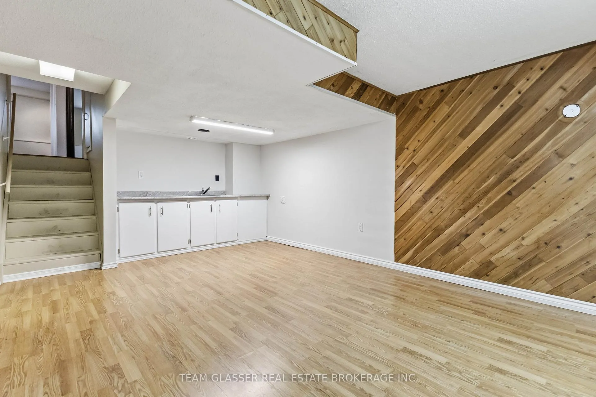 Photo 38 of 21 Goodman Drive, London, South T — HOMEH