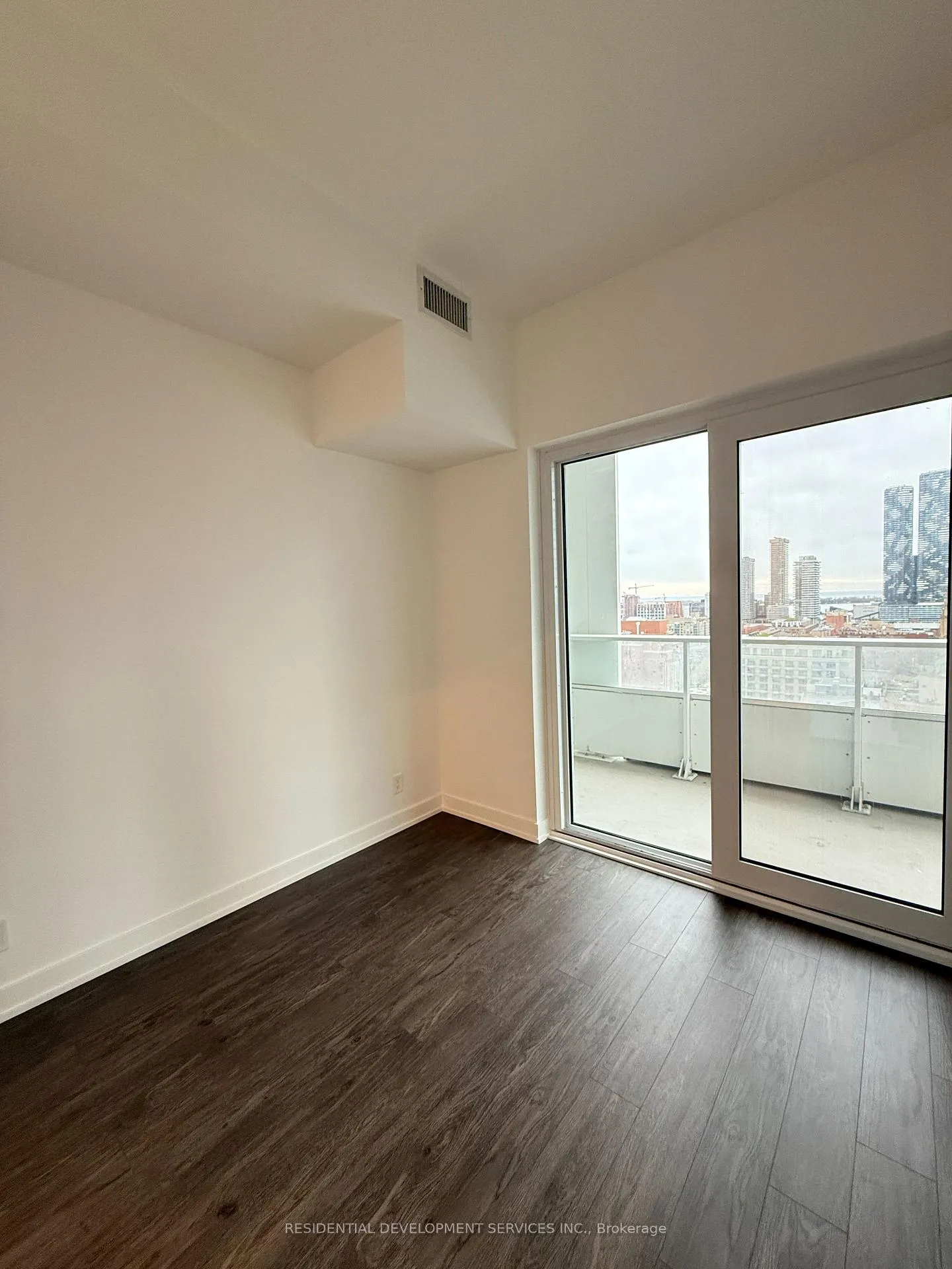 Photo 9 of Unit 1810, 88 Queen Street, Toronto, Church-Yonge Corridor — HOMEH