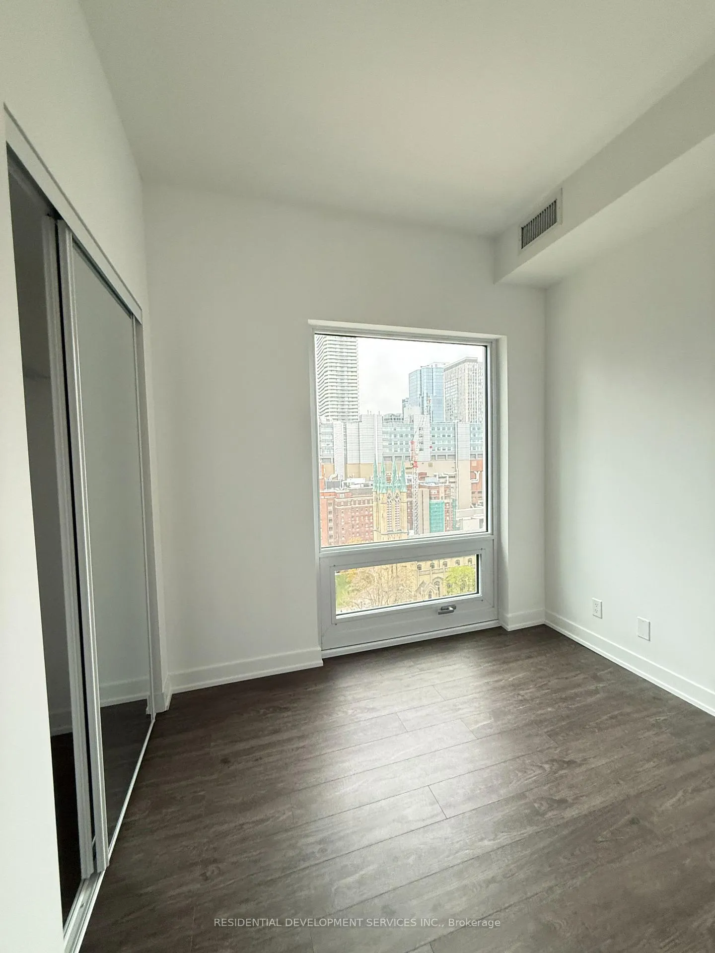 Photo 13 of Unit 1810, 88 Queen Street, Toronto, Church-Yonge Corridor — HOMEH