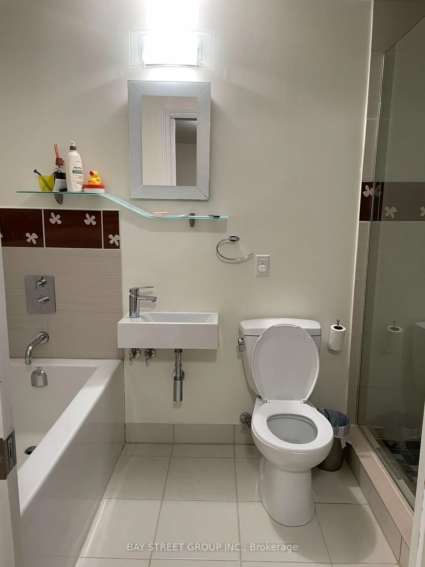 Photo 4 of 1072 Stephenson Drive, Burlington, Brant — HOMEH