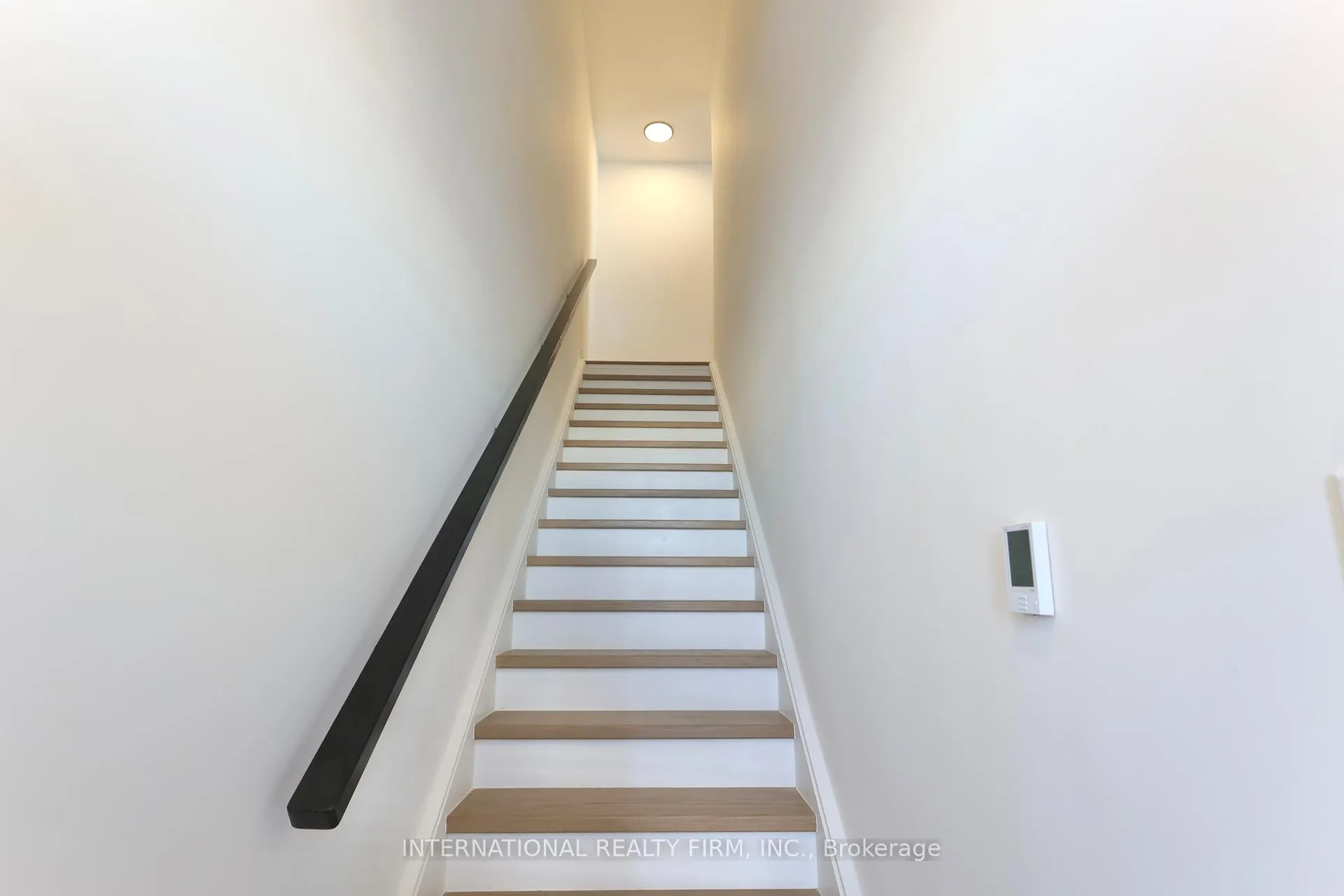 Photo 2 of Unit B-020, 20 Lagerfeld Drive, Brampton, Northwest Brampton — HOMEH