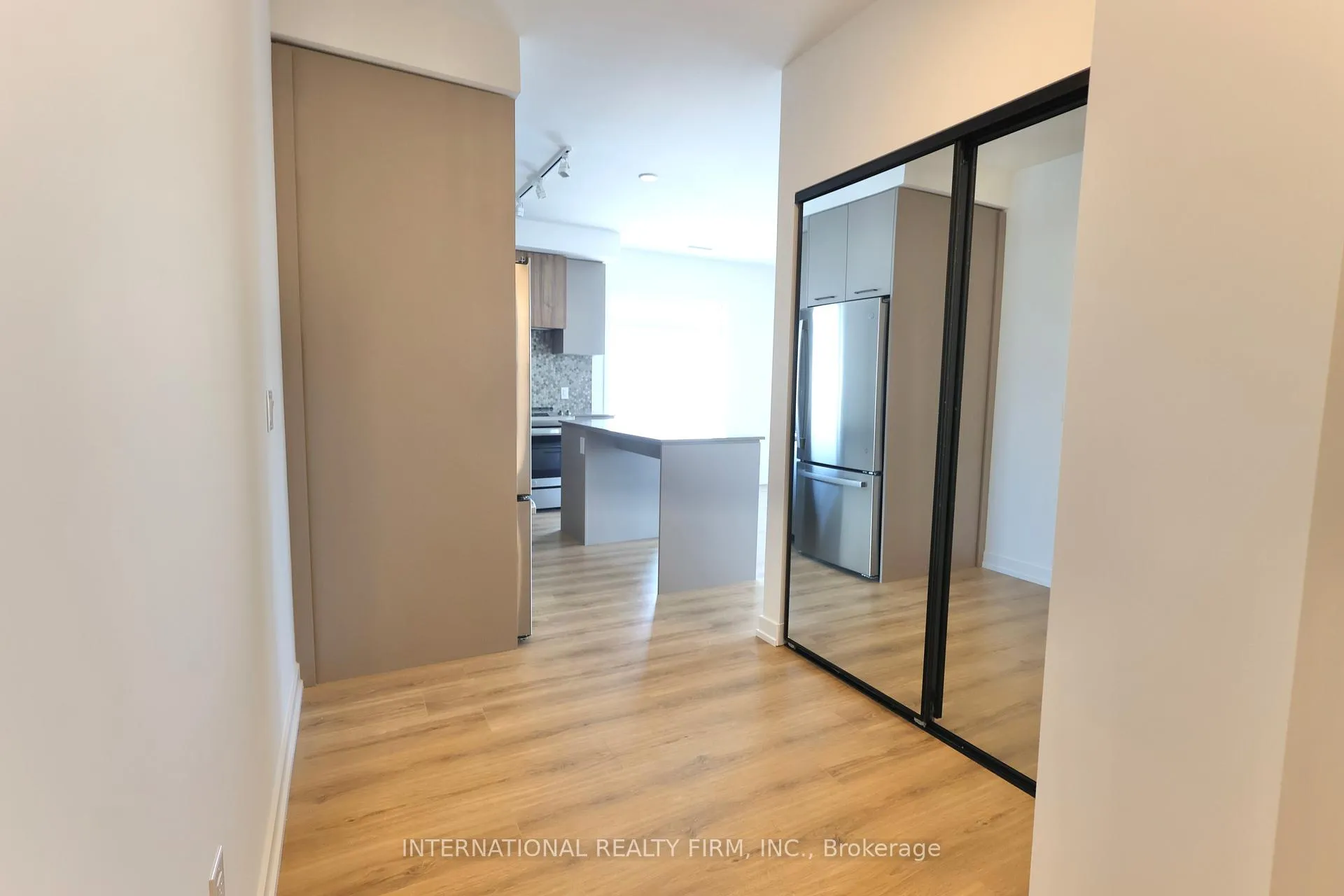 Photo 4 of Unit B-020, 20 Lagerfeld Drive, Brampton, Northwest Brampton — HOMEH