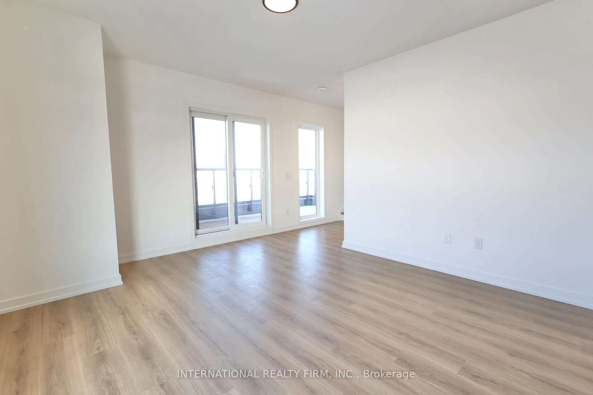 Photo 6 of Unit B-020, 20 Lagerfeld Drive, Brampton, Northwest Brampton — HOMEH