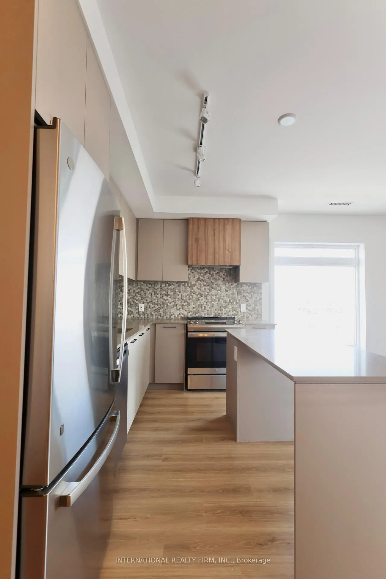 Photo 10 of Unit B-020, 20 Lagerfeld Drive, Brampton, Northwest Brampton — HOMEH
